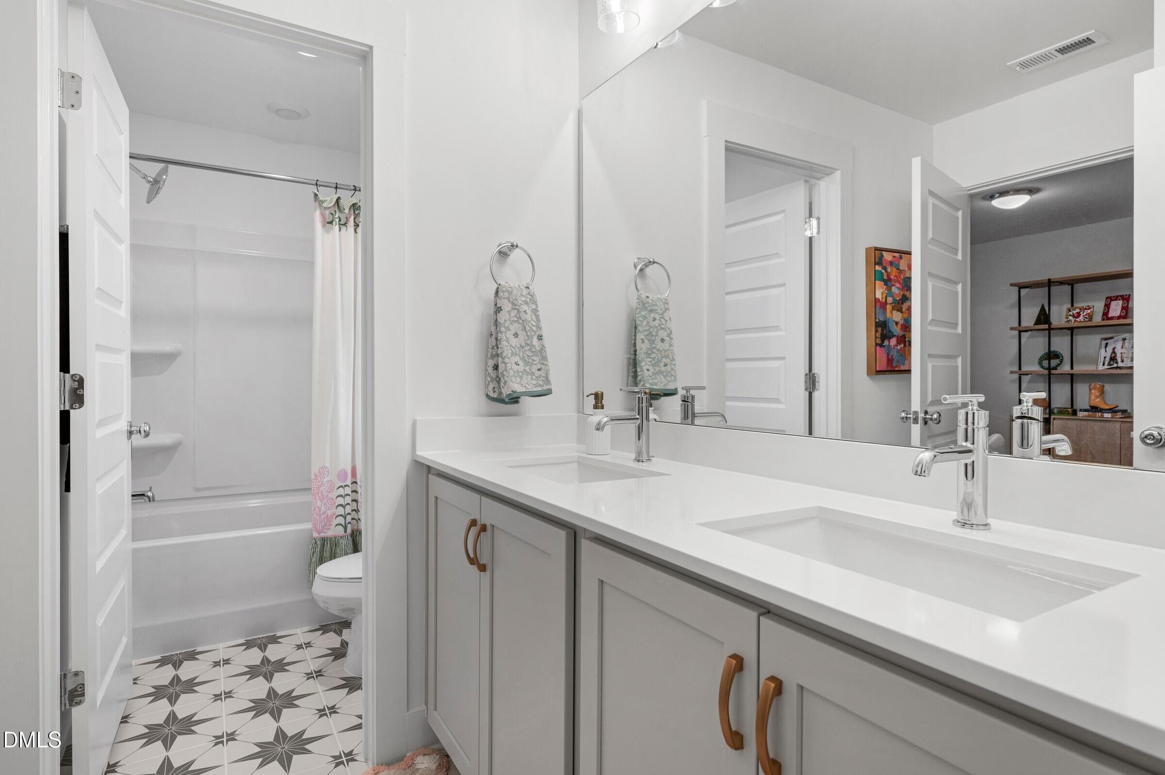 APA-0019 - Secondary Bathroom - 2145 Glen Holw Drive, Raleigh, NC 27604, Raleigh