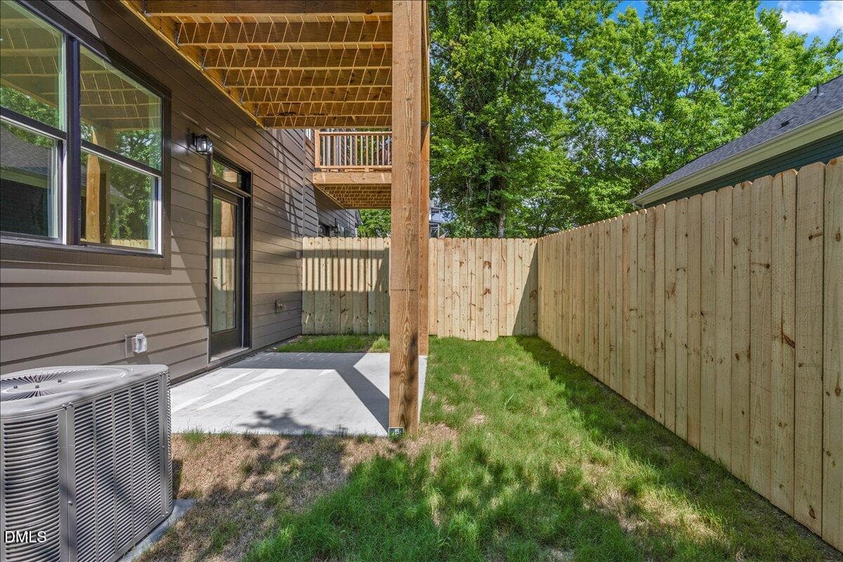 Yard - 720 Oakwood Avenue 102, Raleigh, NC 27601, Raleigh