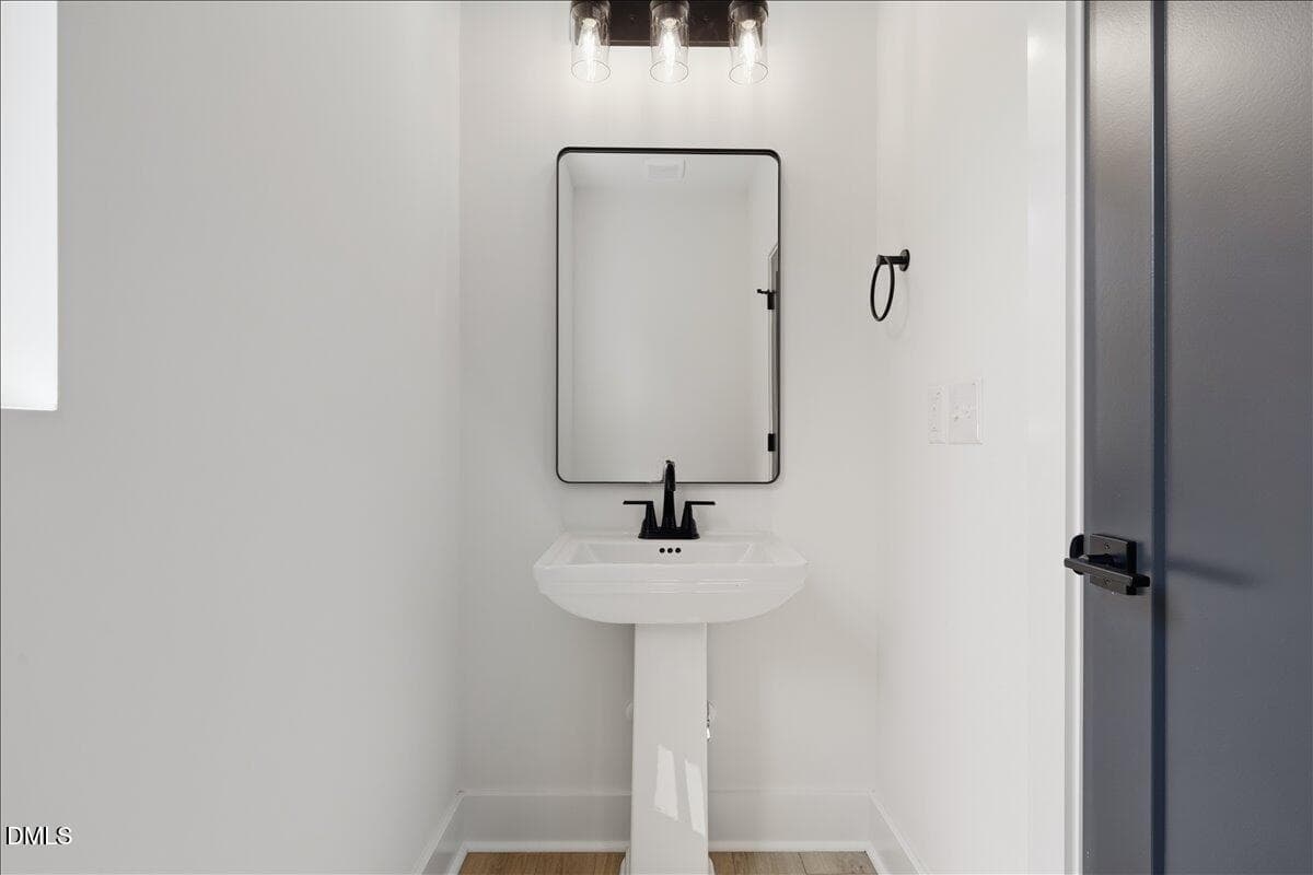 Bathroom - 720 Oakwood Avenue 102, Raleigh, NC 27601, Raleigh