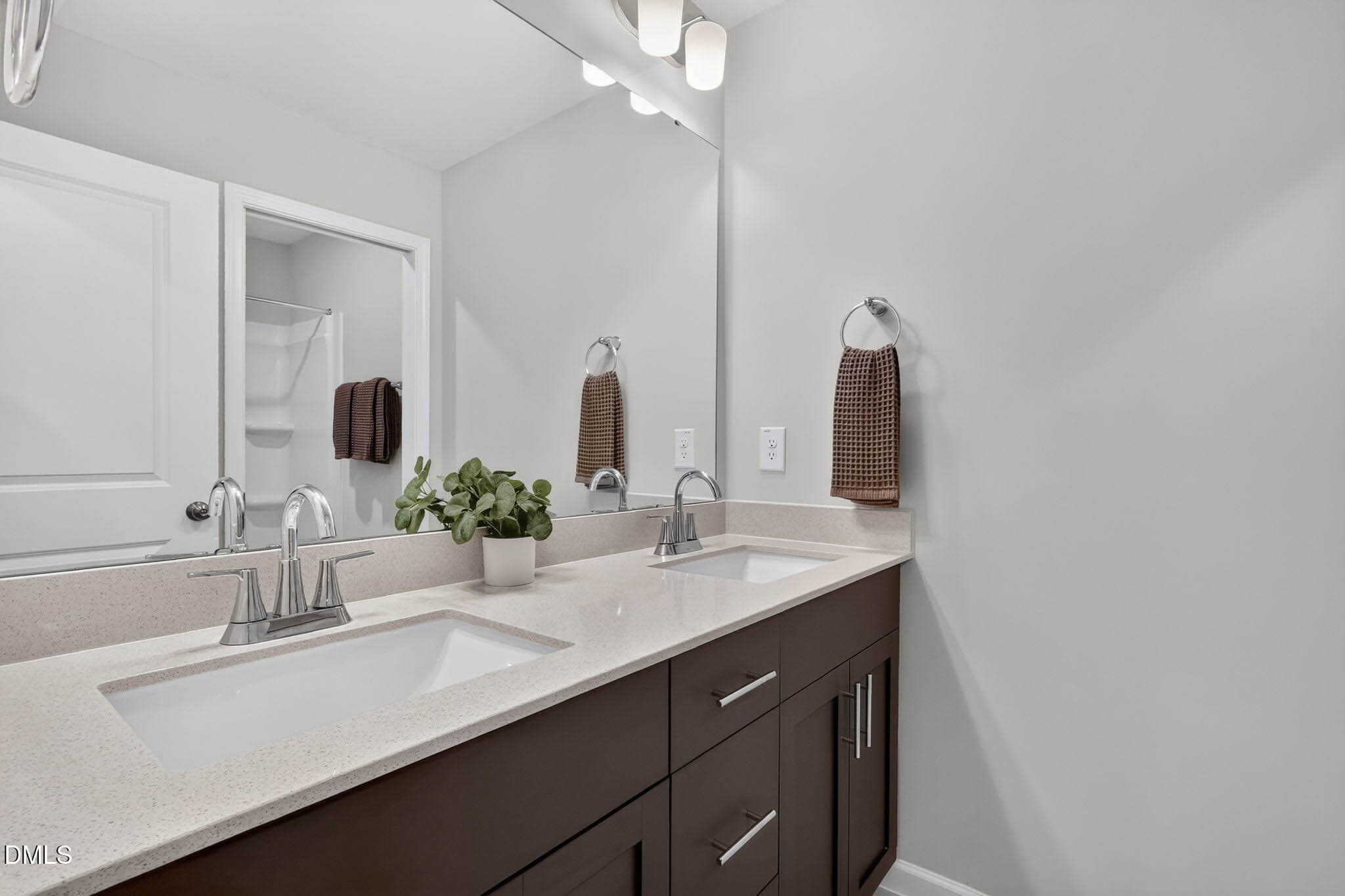 Hall Bath - 98 Knotts Loop, Lillington, NC 27546