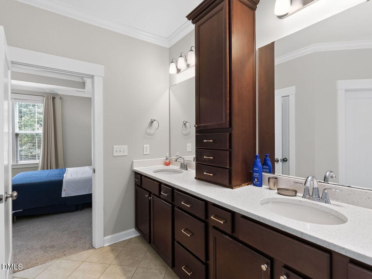 017-1280x960-first-floor-master-bathroom - 2305 Swansea Lane, Apex, NC 27502