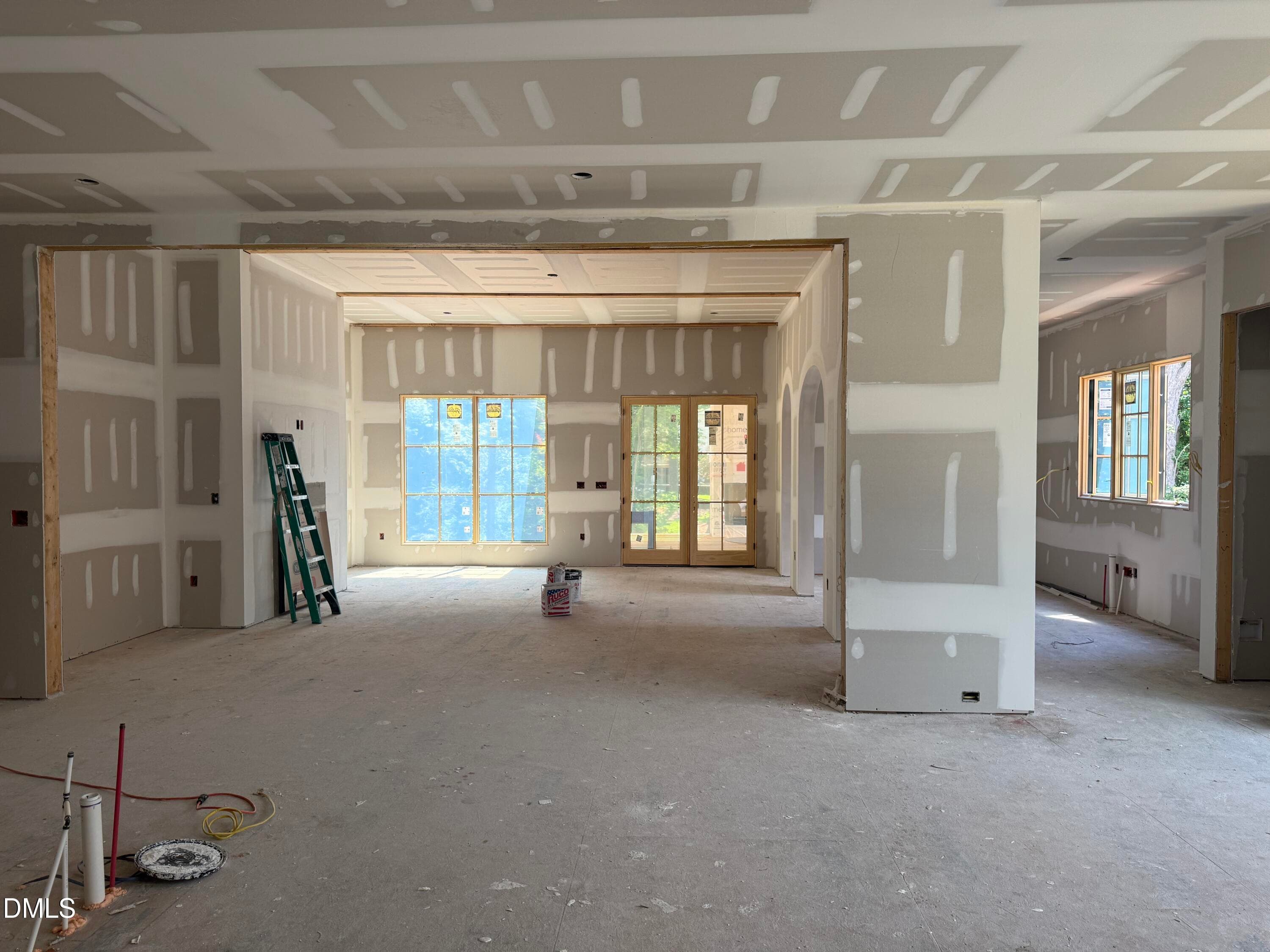 living kitchen - 1021 Manchester Drive, Raleigh, NC 27609, Raleigh