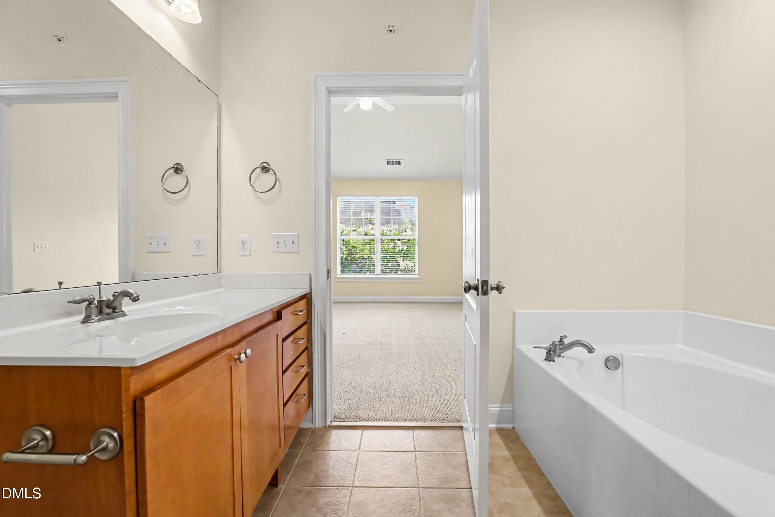 027_file_9011 - 3810 Lunceston Way 301, Raleigh, NC 27613, Raleigh