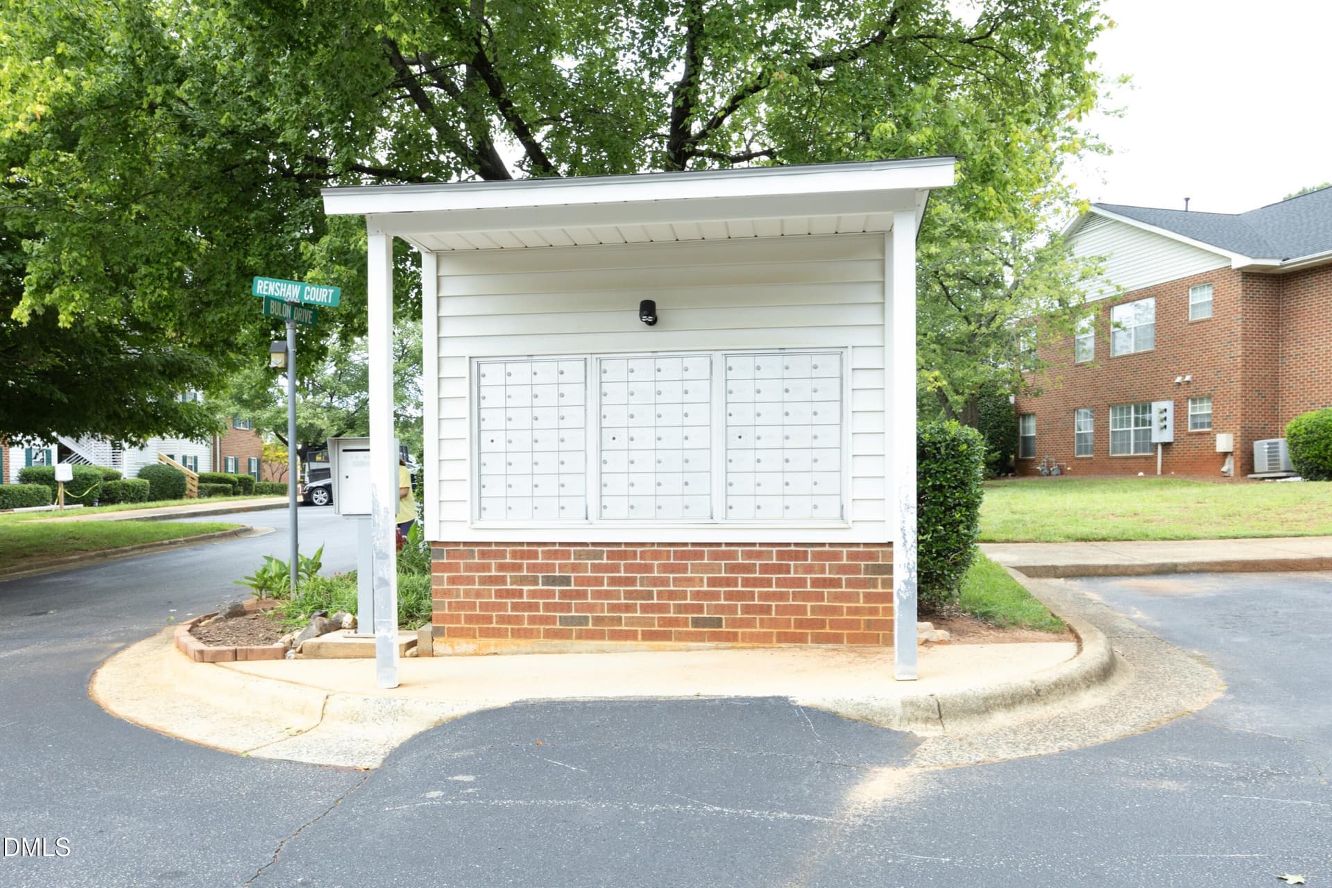 26Mailboxes - 1112 Renshaw Court, Cary, NC 27518