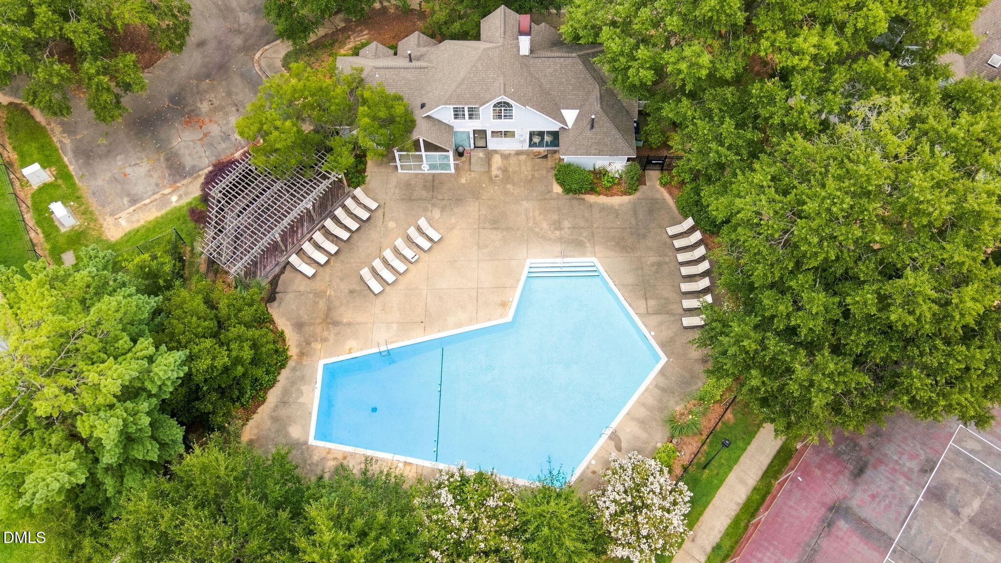 38-web-or-mls-484A_026 - 5003 Avenida Del Sol Drive, Raleigh, NC 27616, Raleigh