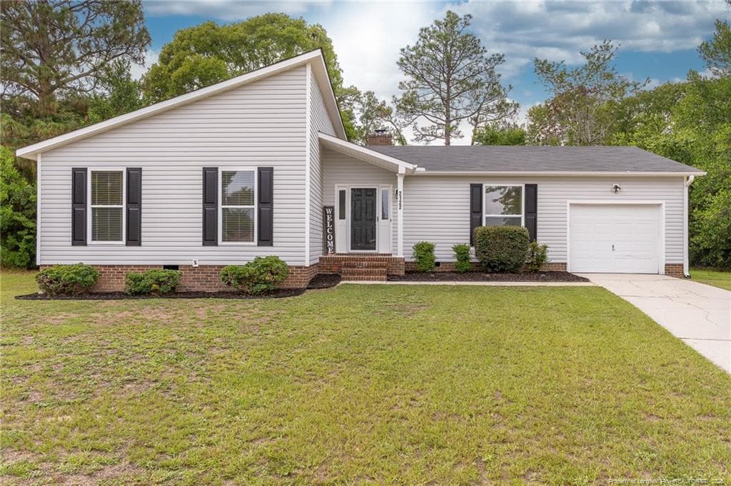 Photo 2 - 2122 Birchcreft Drive, Fayetteville, NC 28304, Fayetteville