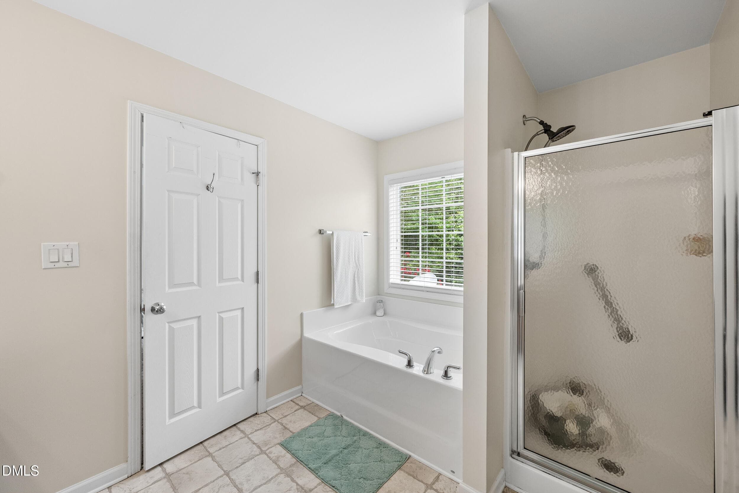 25 -2810 catamount ct, interior, primary - 2810 Catamount Court, Durham, NC 27704, Durham