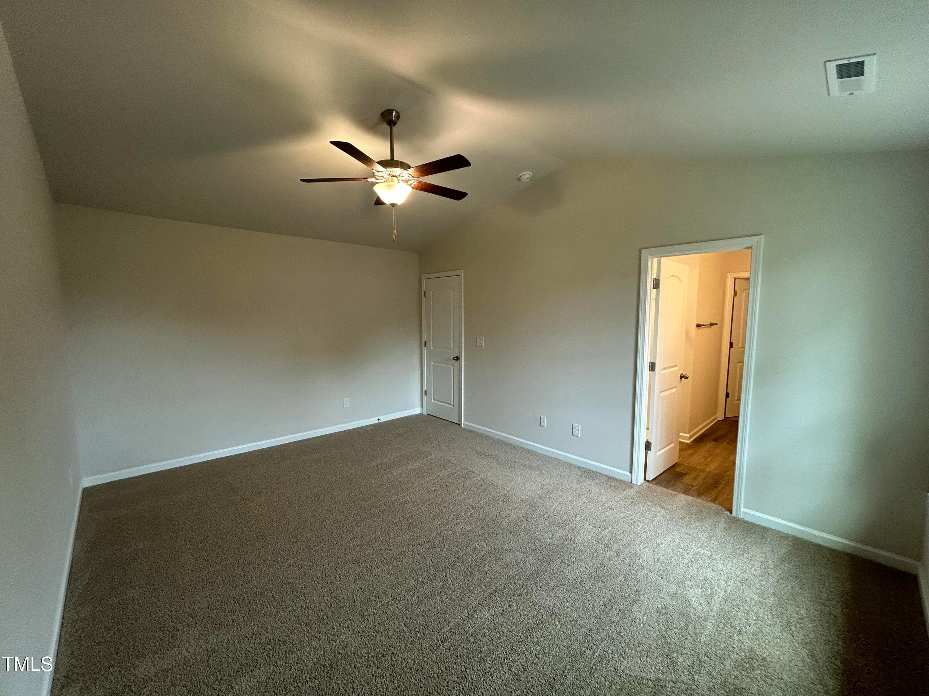 Owners Suite pic 2 - 107 W Sater Street, Pinetops, NC 27864