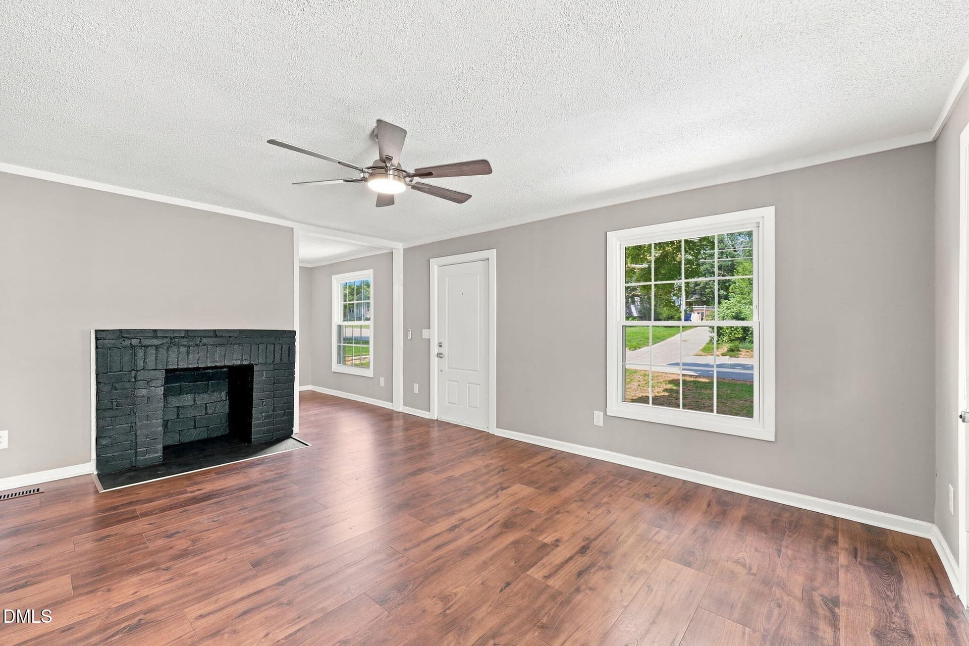 lr3 - 402 W Gilbreath Street, Graham, NC 27253