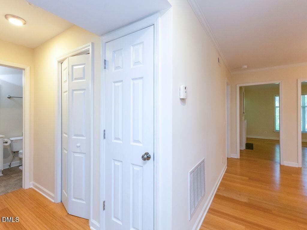 W foyer - 1211 Westview Lane 305, Raleigh, NC 27605, Raleigh