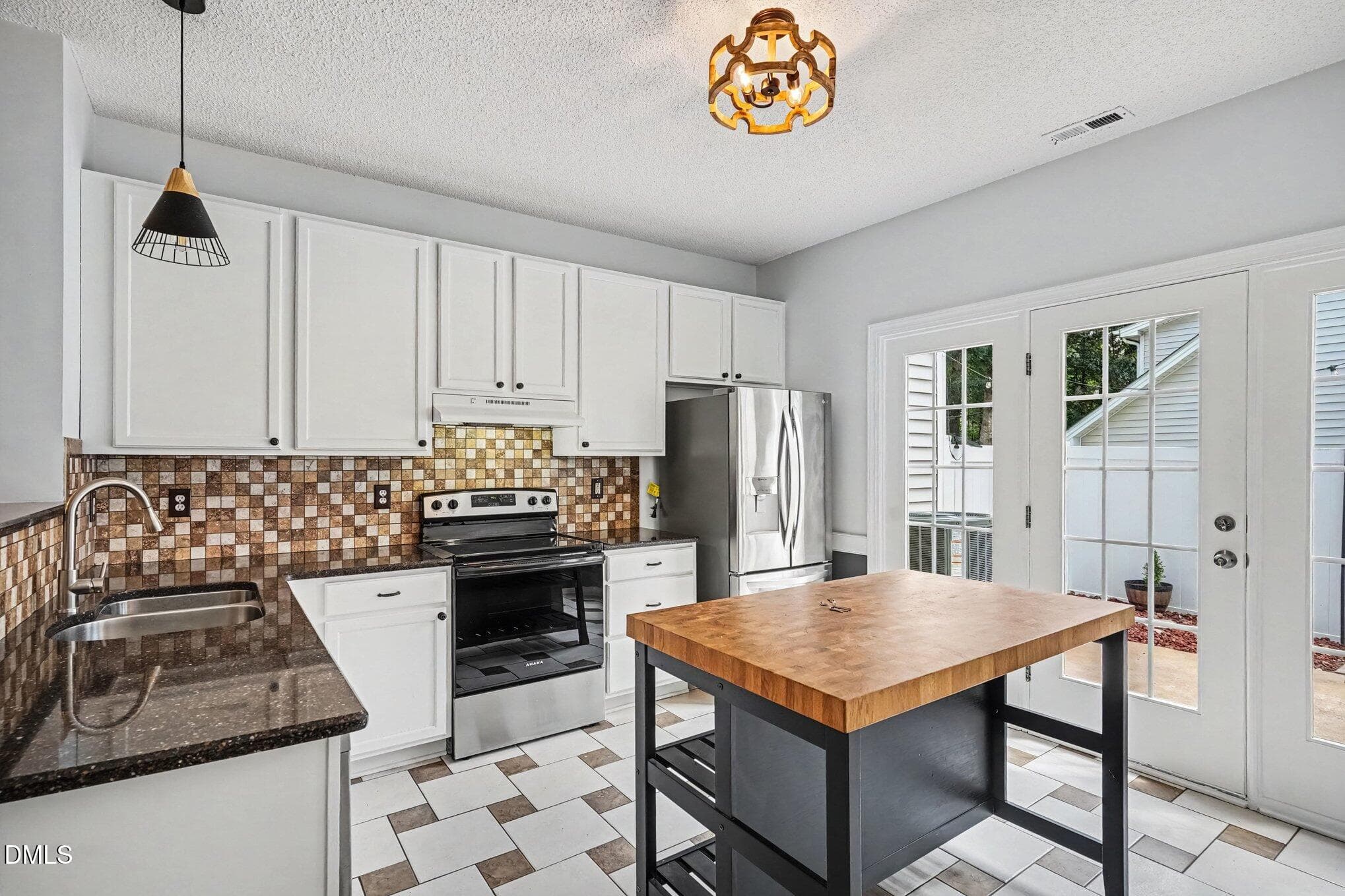 008_file_3291 - 809 Rothshire Court, Raleigh, NC 27615, Raleigh