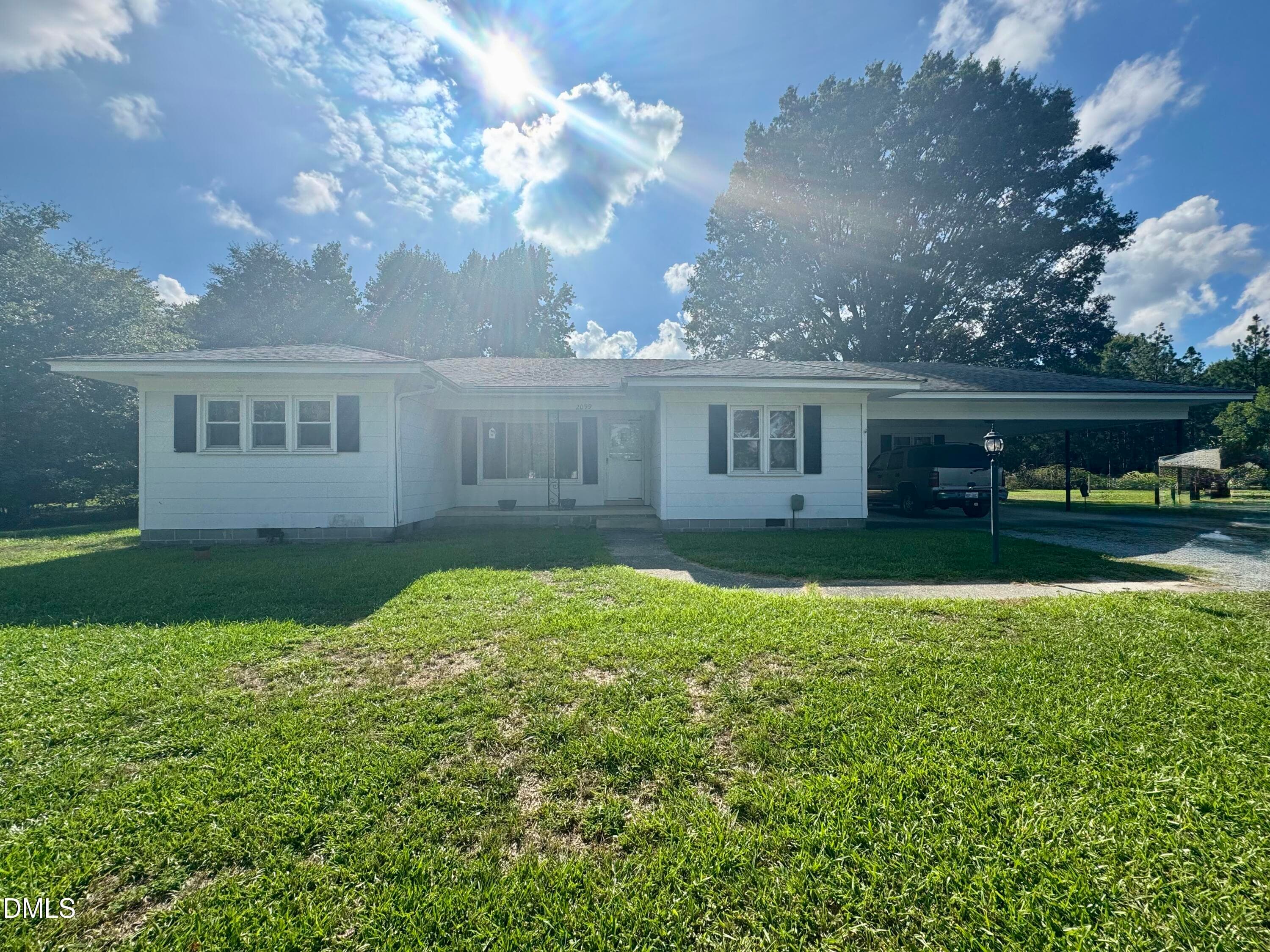 2099 N Salemburg Highway, Salemburg, NC 28385