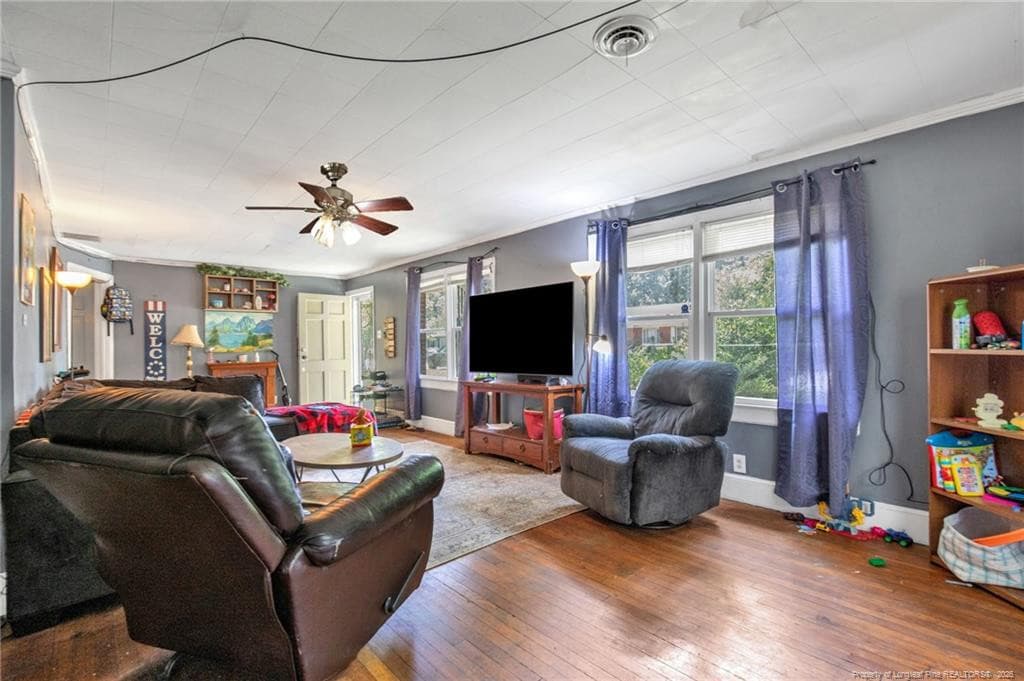 Photo 24 - 318 N Elm Street N, Maxton, NC 28364, Maxton