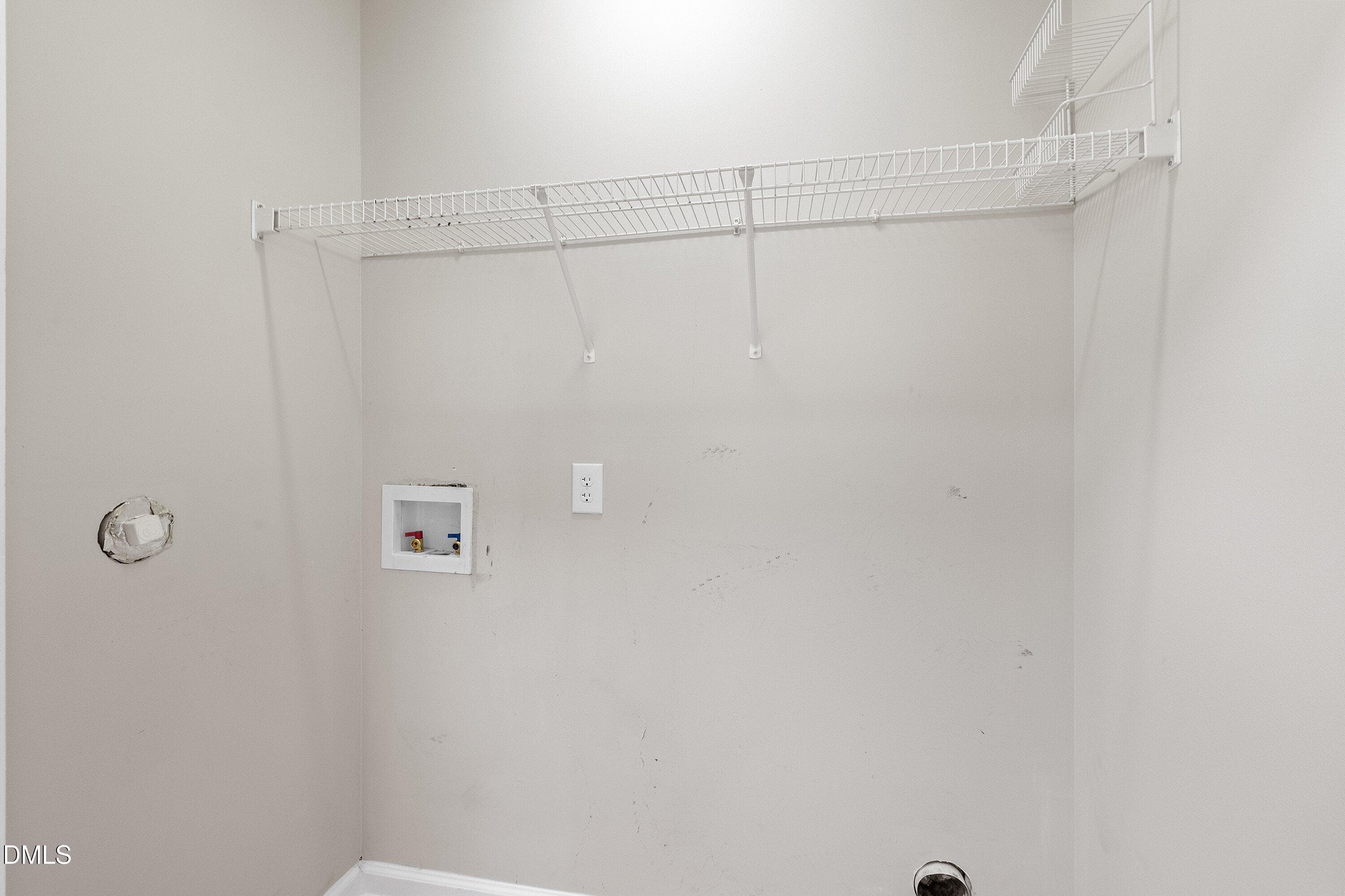 Laundry - 2120 Castle Pines Drive, Raleigh, NC 27604, Raleigh