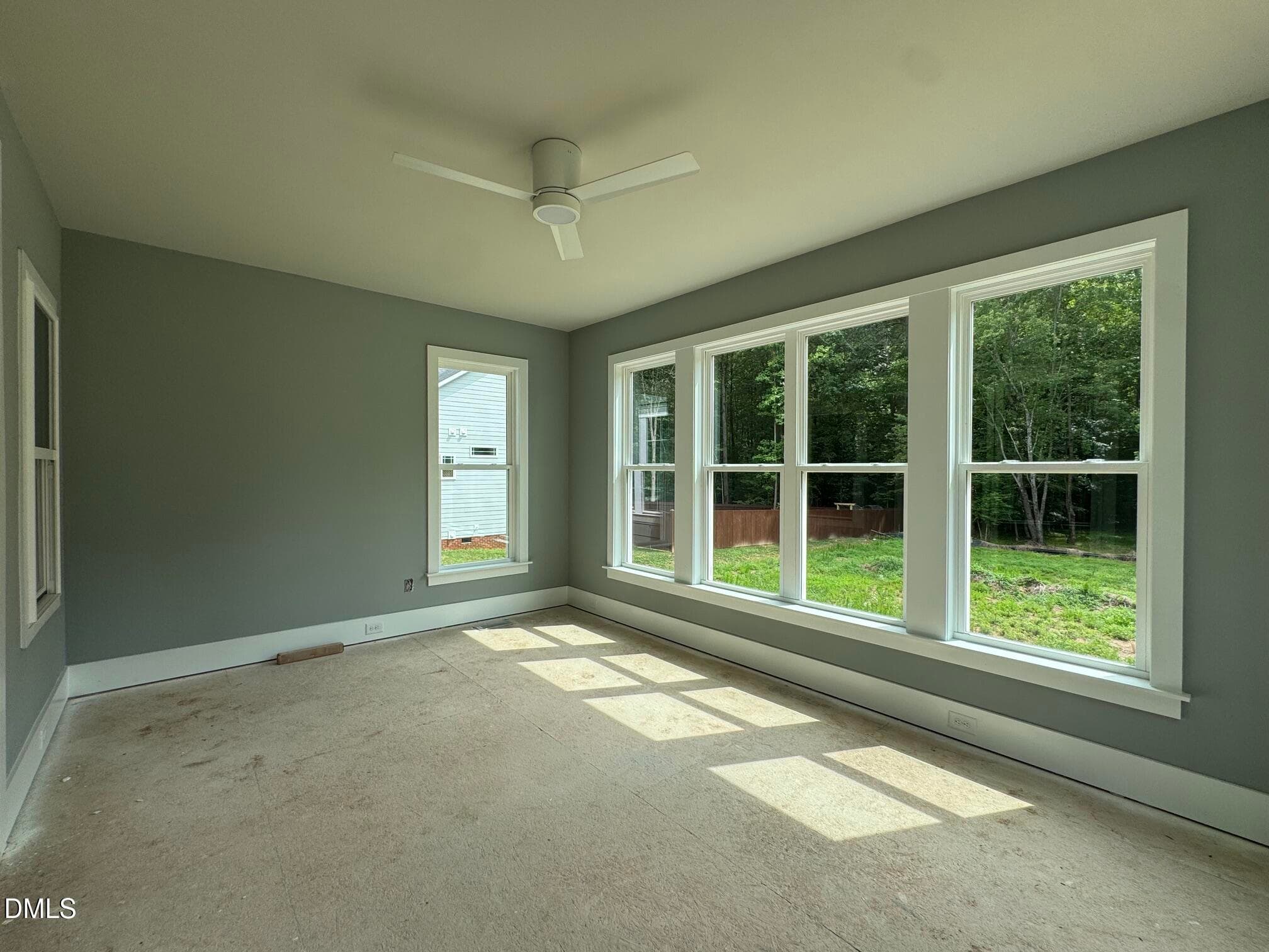 Sun Room - 935 Lynch Road, Selma, NC 27576