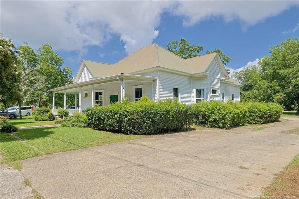 Photo 2 - 307 McCaskill Avenue, Maxton, NC 28364, Maxton