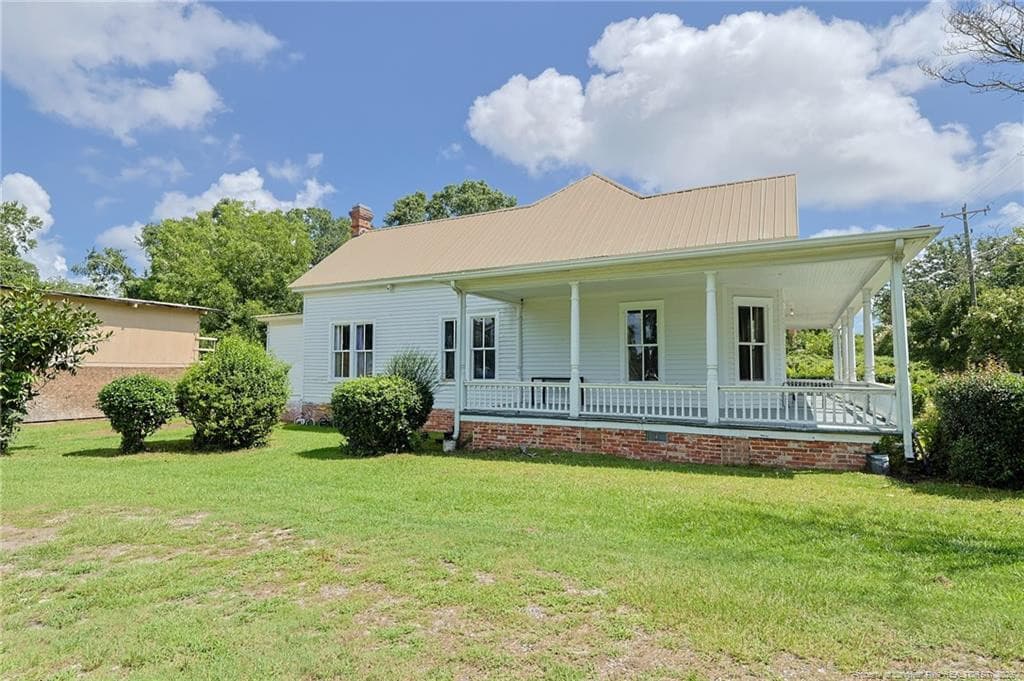 Photo 3 - 307 McCaskill Avenue, Maxton, NC 28364, Maxton