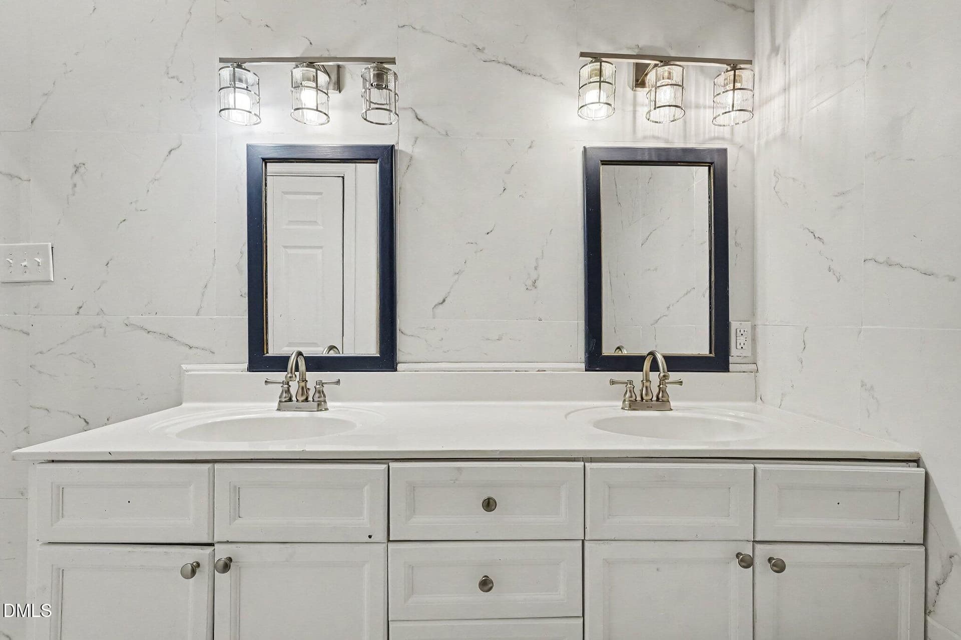 Owner's Bathroom - 207 Old Post Road, Erwin, NC 28339