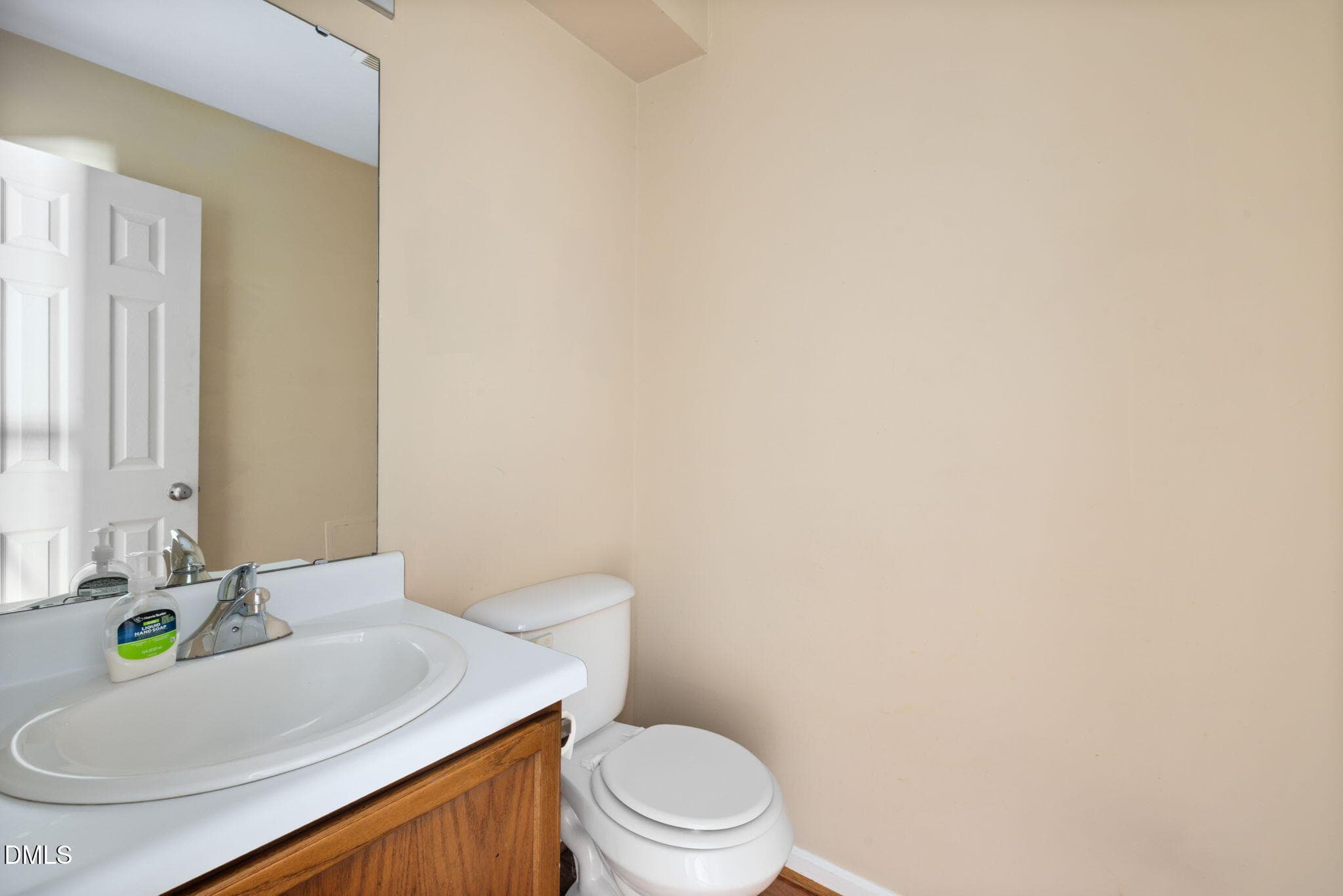 15-web-or-mls-DX3A5722 - 1524 Clover Ridge Court, Raleigh, NC 27610, Raleigh