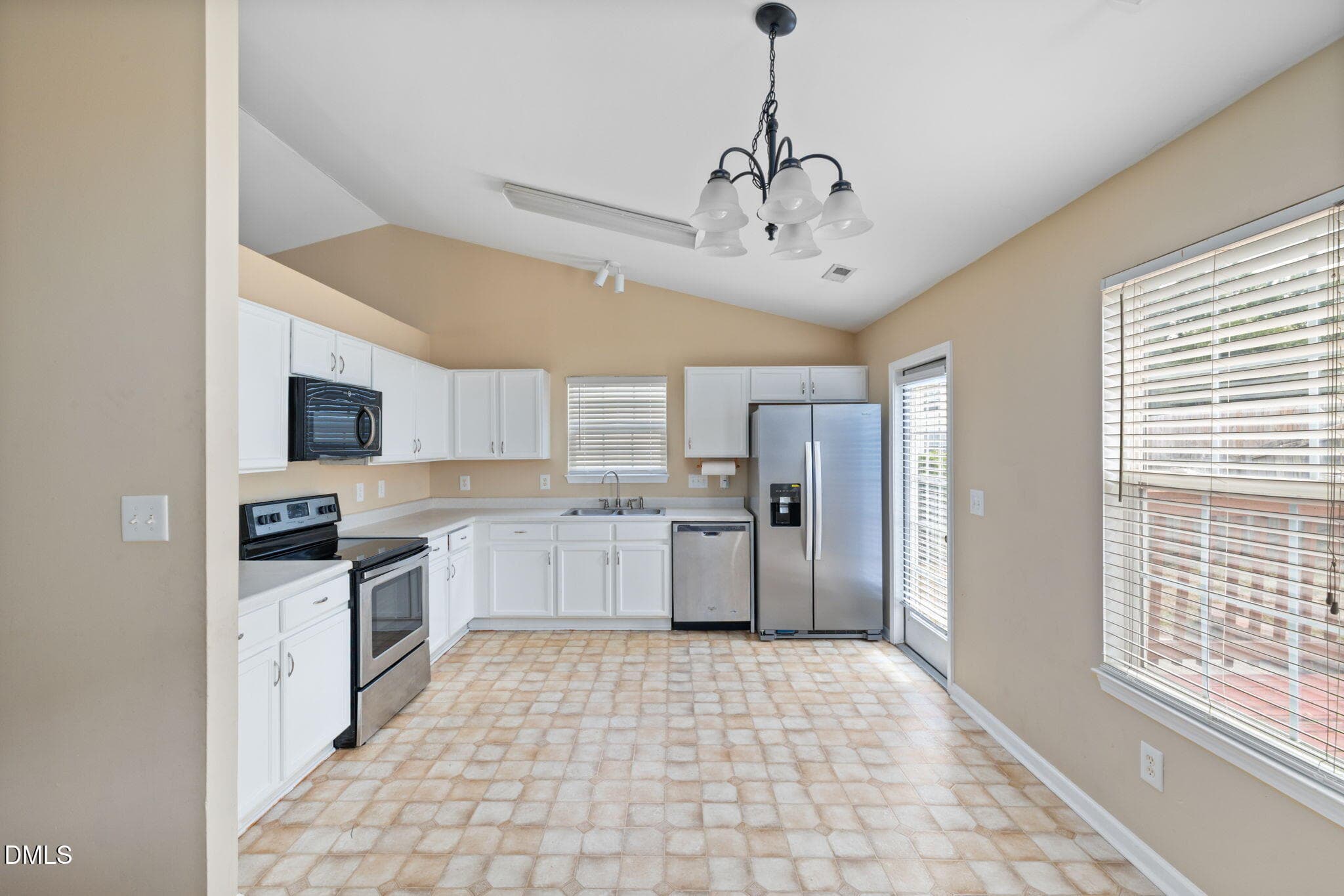 11-web-or-mls-DX3A5740 - 1524 Clover Ridge Court, Raleigh, NC 27610, Raleigh