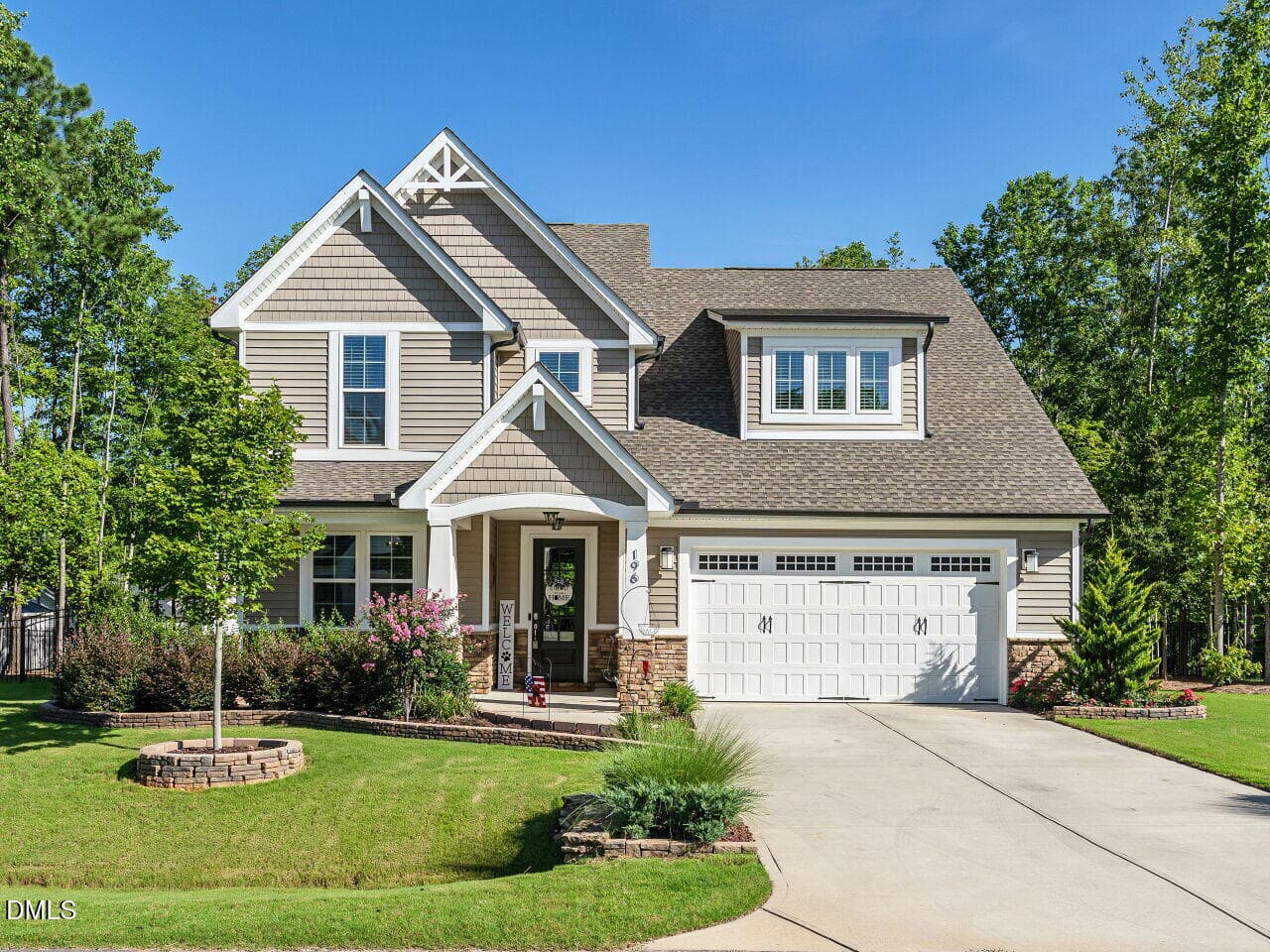 Welcome Home! - 196 W Amber Oak Drive, Selma, NC 27576
