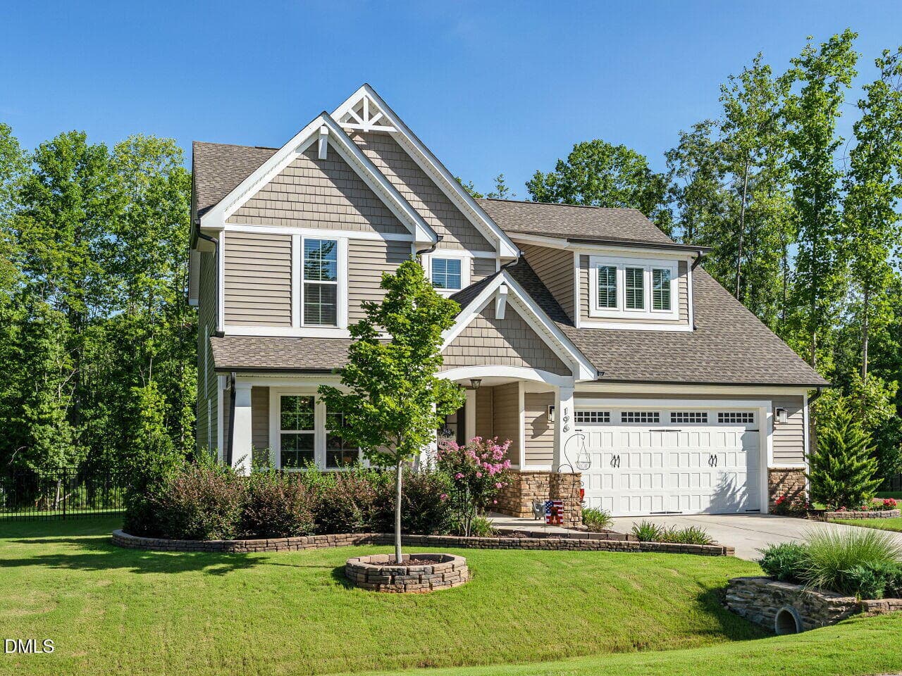 Front Exterior - 196 W Amber Oak Drive, Selma, NC 27576