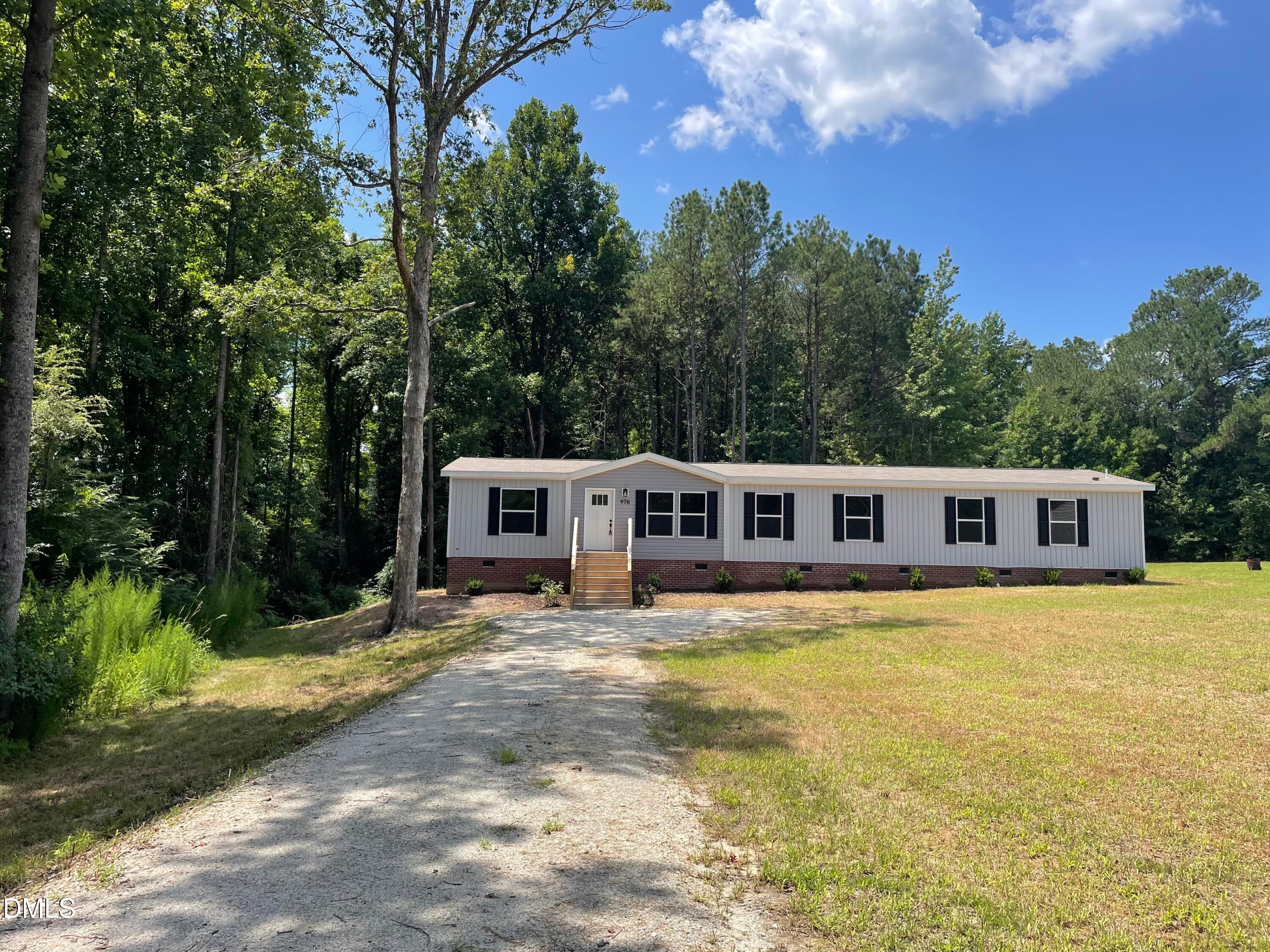 Driveway - 978 Mcneill Hobbs Road, Bunnlevel, NC 28323