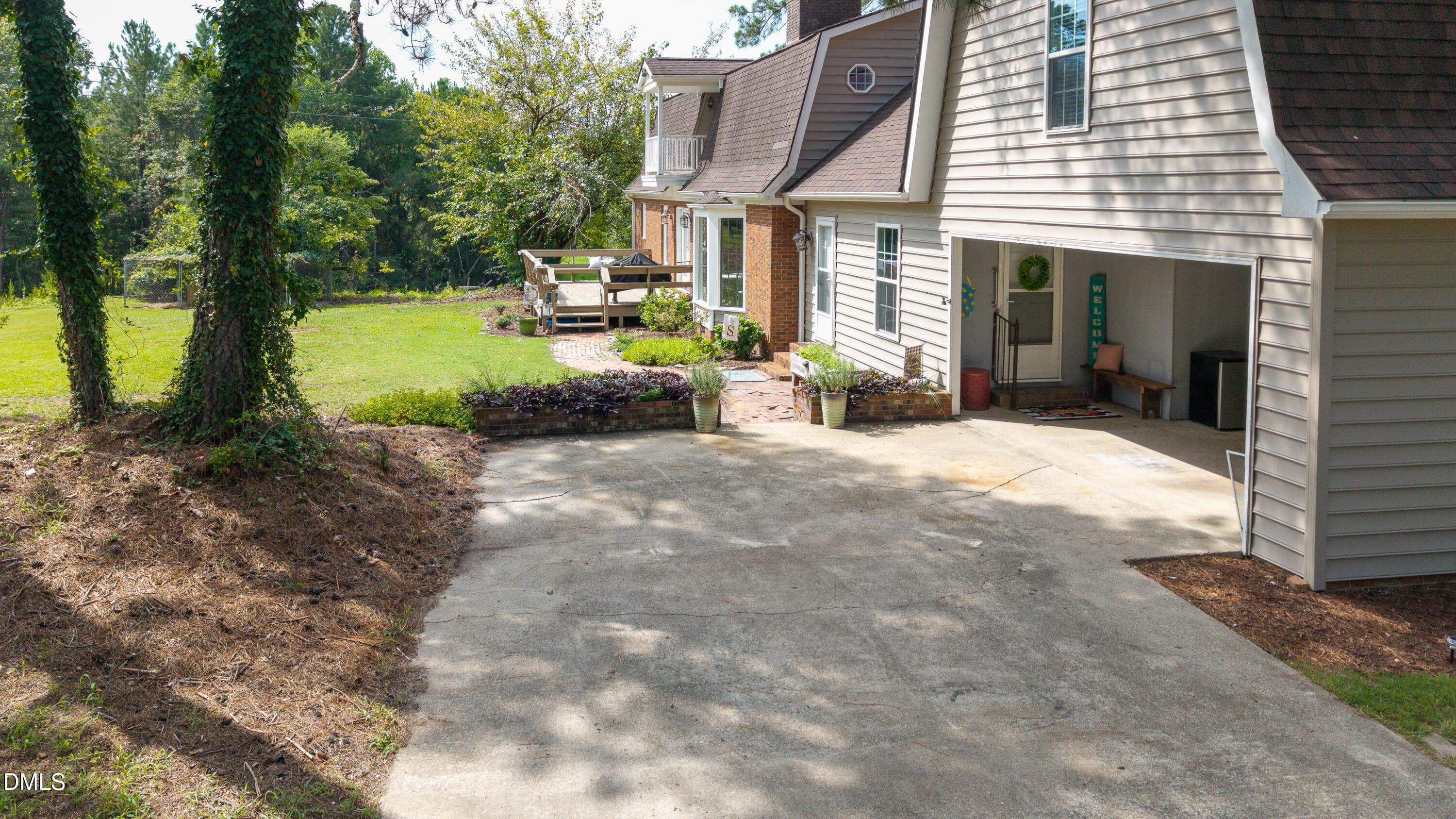 2282 NC-5549 - 2282 Nc-55, Coats, NC 27521