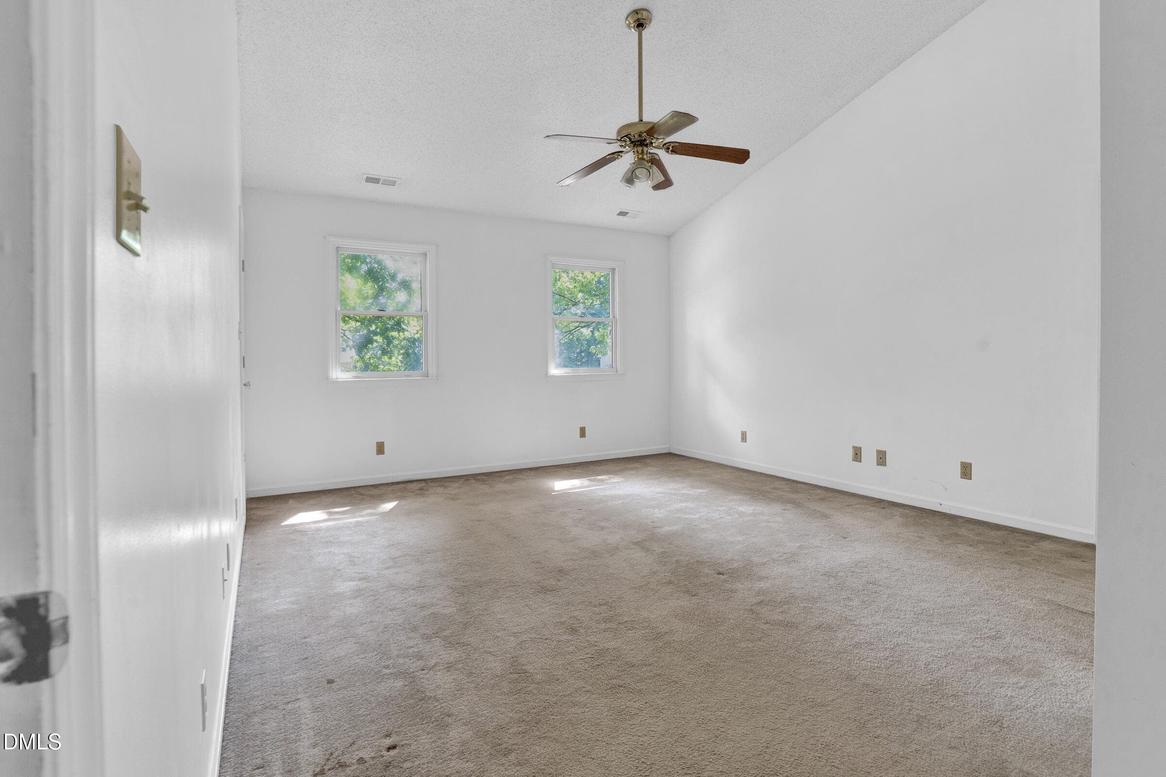 Primary room - 13 Warbler Lane, Durham, NC 27712, Durham