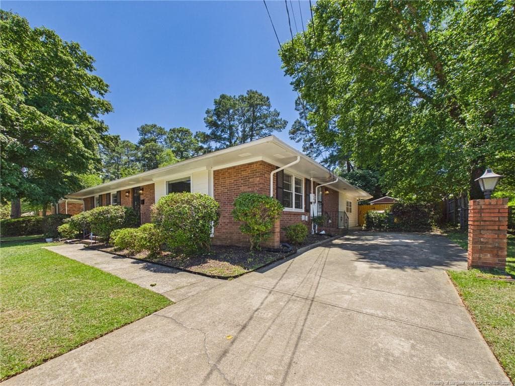 Photo 9 - 2621 Huntington Road, Fayetteville, NC 28303, Fayetteville