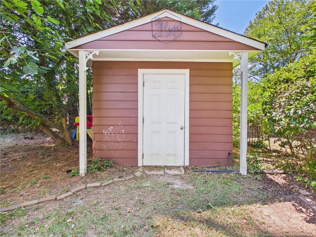 Photo 41 - 2621 Huntington Road, Fayetteville, NC 28303, Fayetteville