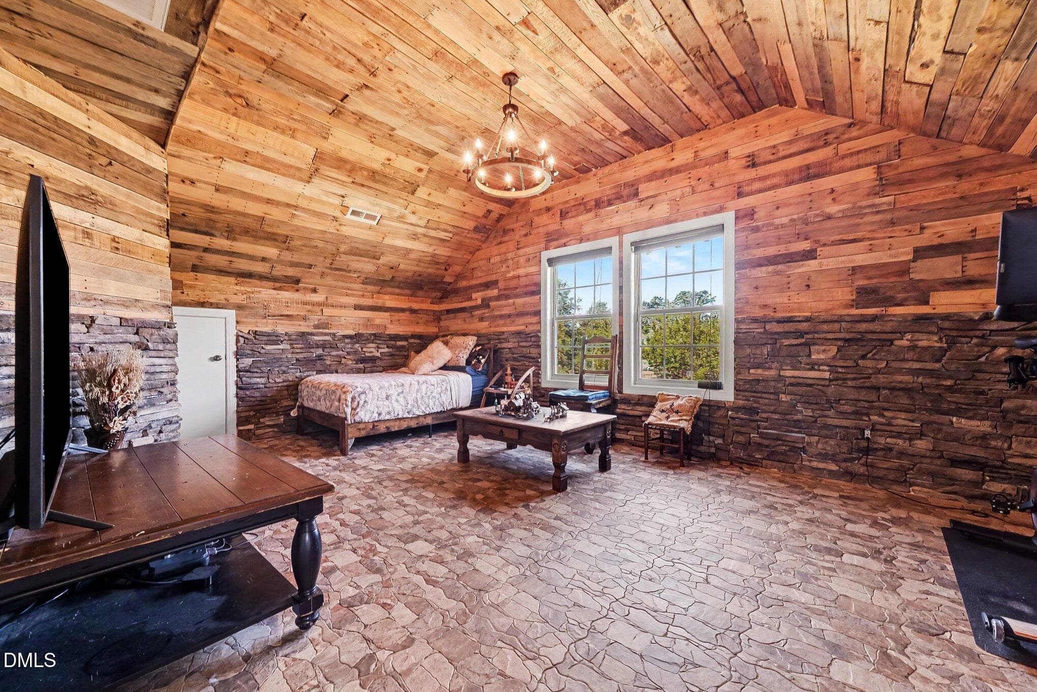 Nordik Den - 4000 Banks Stone Drive, Raleigh, NC 27603, Raleigh