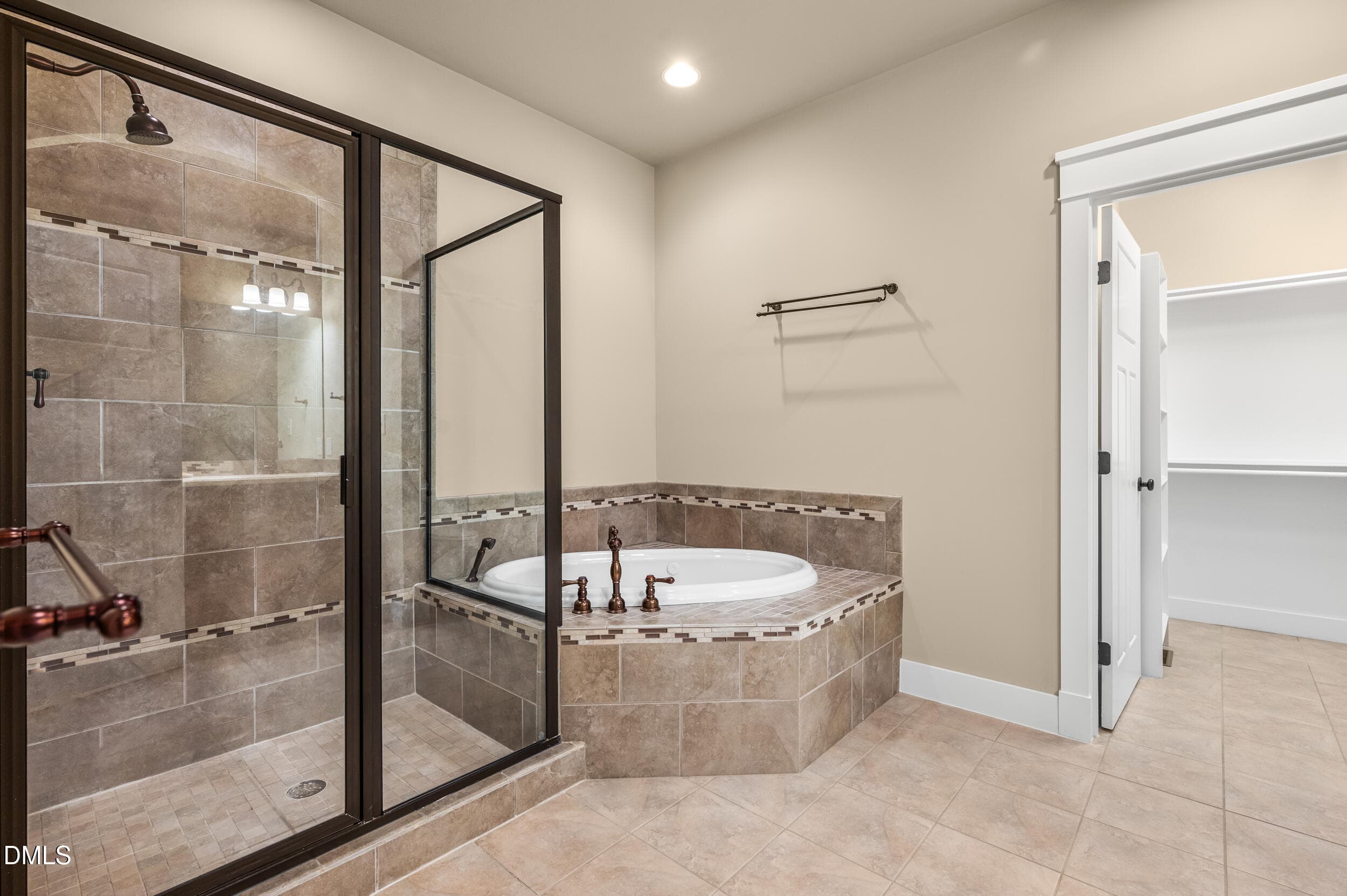 8 - 3817 Sw Durham Drive, Durham, NC 27707, Durham