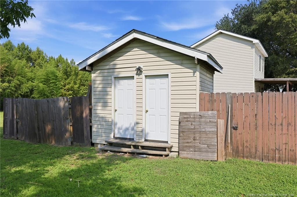 shed 2 - 23 Aspen Lane, Lillington, NC 27546