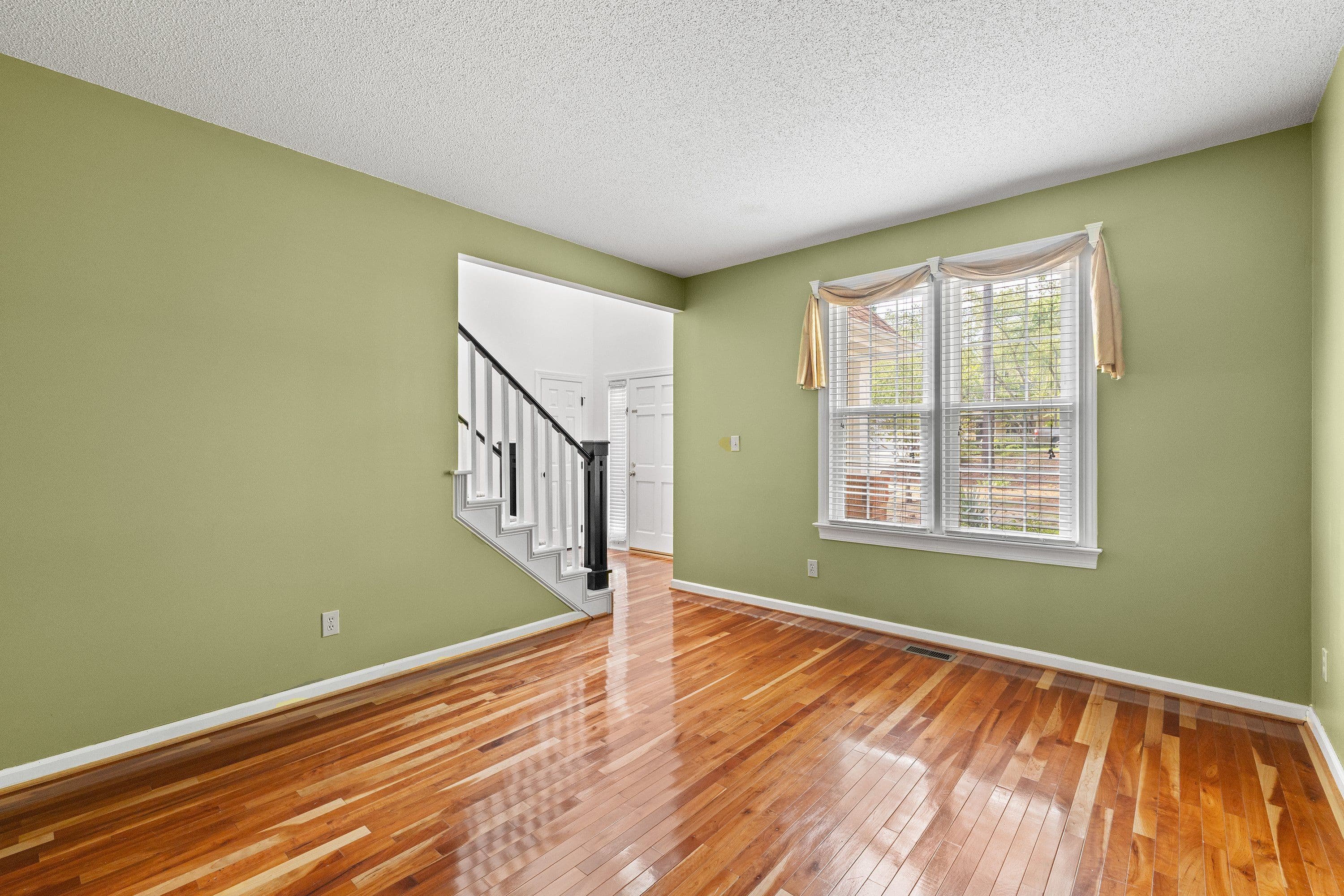 17-4933 Harbour Towne Dr_8042.jpg - 4933 Harbour Towne Drive, Raleigh, NC 27604, Raleigh