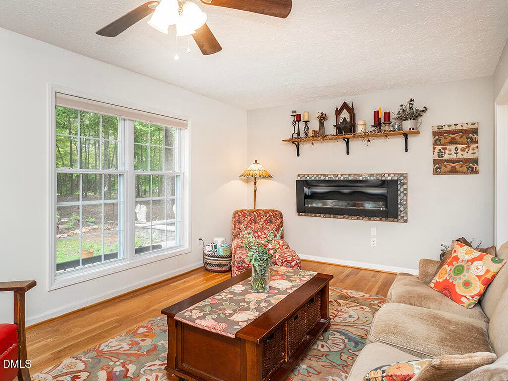 05 1627_WendyLn Livrm1_MLS - 1627 Wendy Lane, Efland, NC 27243, Efland