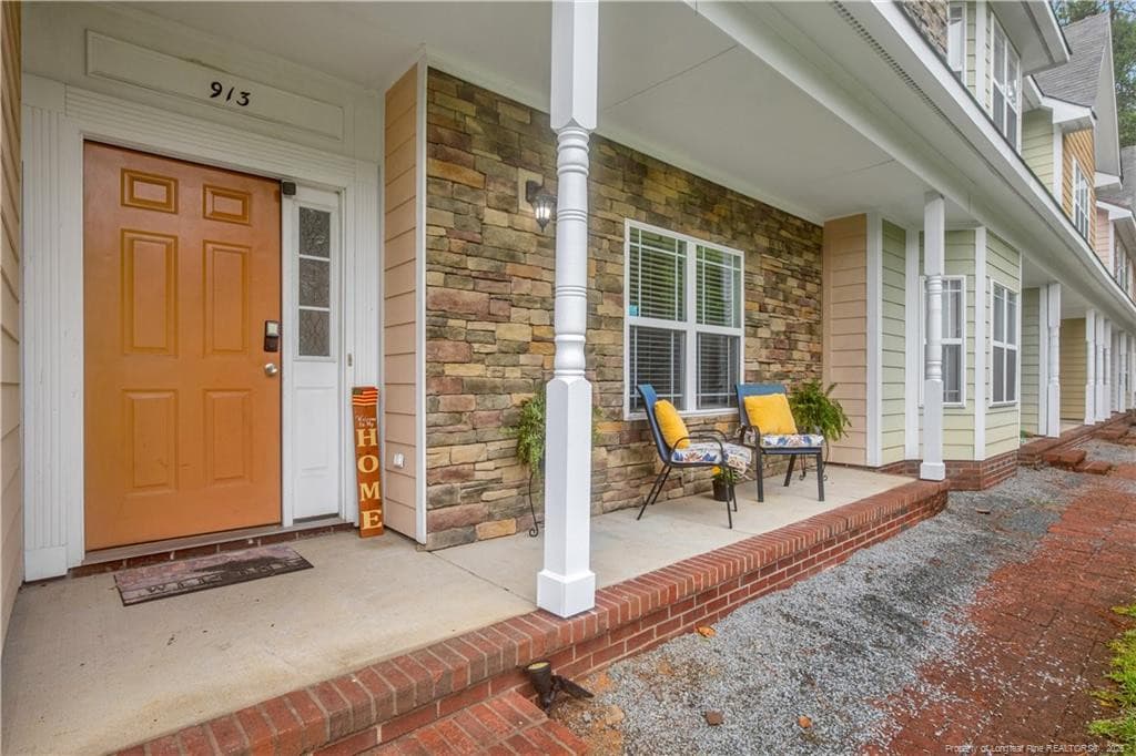 Front - 913 Cora Lee Drive, Fayetteville, NC 28303, Fayetteville