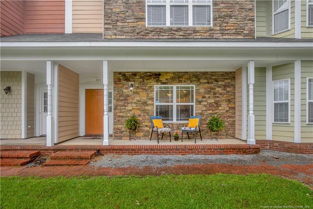 Front - 913 Cora Lee Drive, Fayetteville, NC 28303, Fayetteville