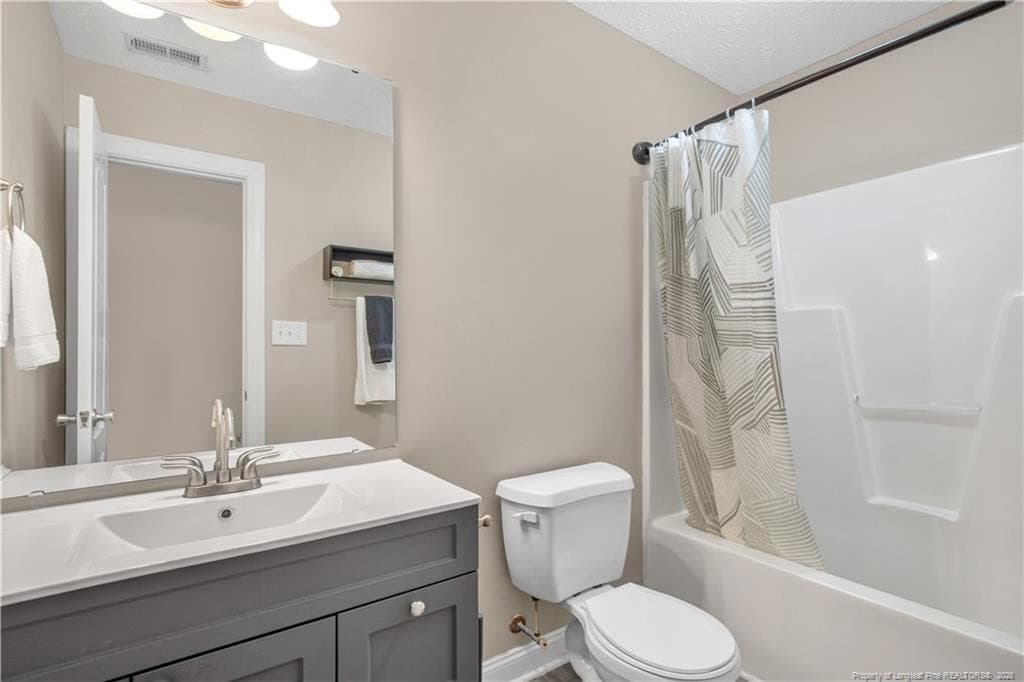 Hall Bath - 913 Cora Lee Drive, Fayetteville, NC 28303, Fayetteville