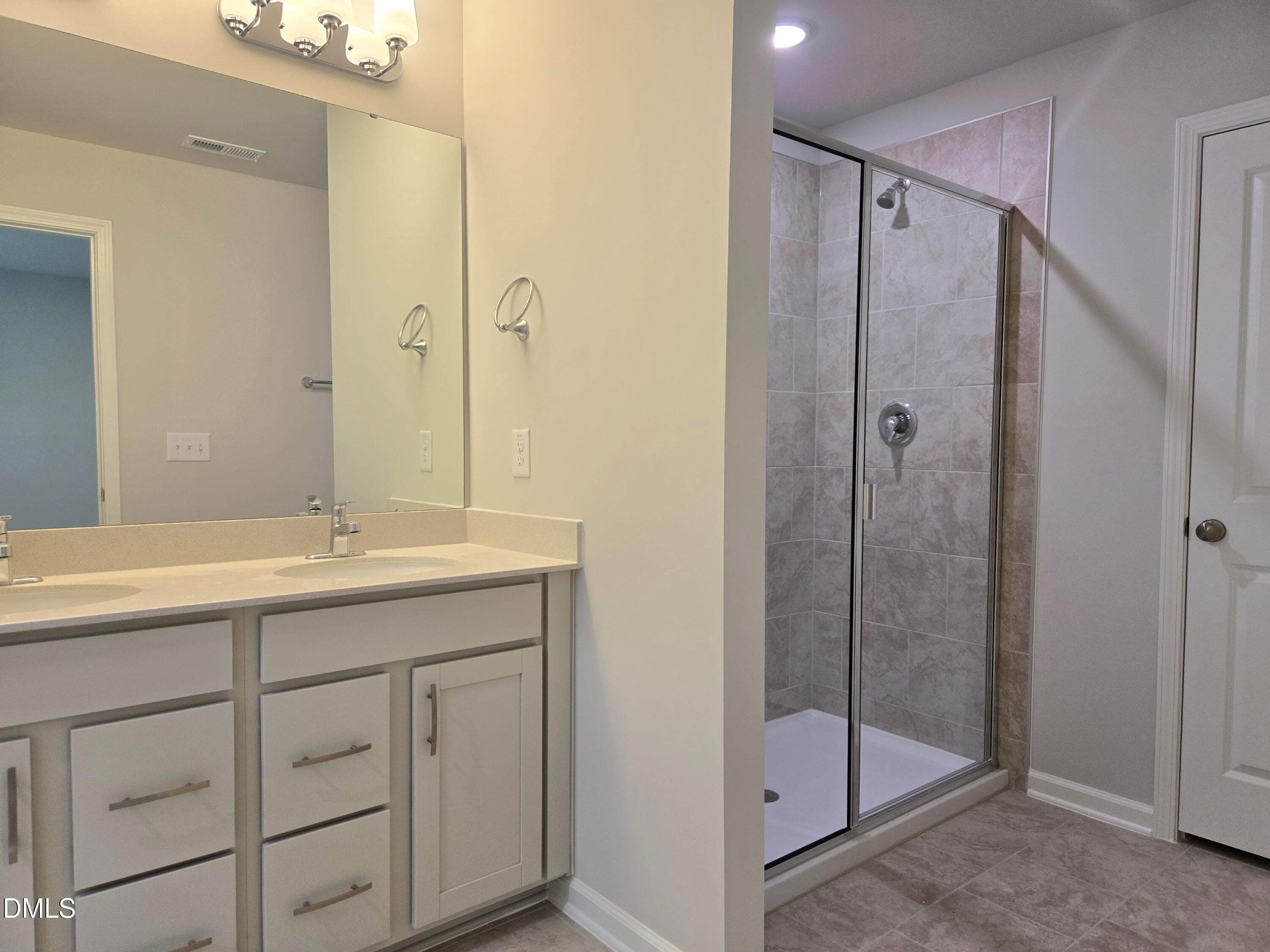 Owners Bath - 2224 Bright Shore Street 3, Raleigh, NC 27610, Raleigh