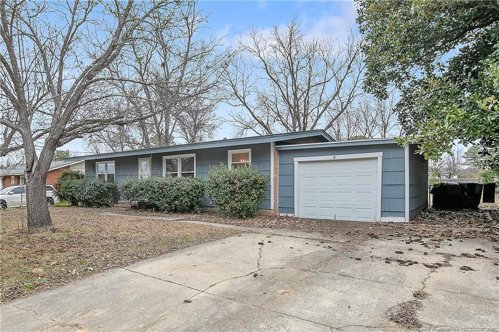 Photo 2 - 4442 Wellington Drive, Fayetteville, NC 28314, Fayetteville