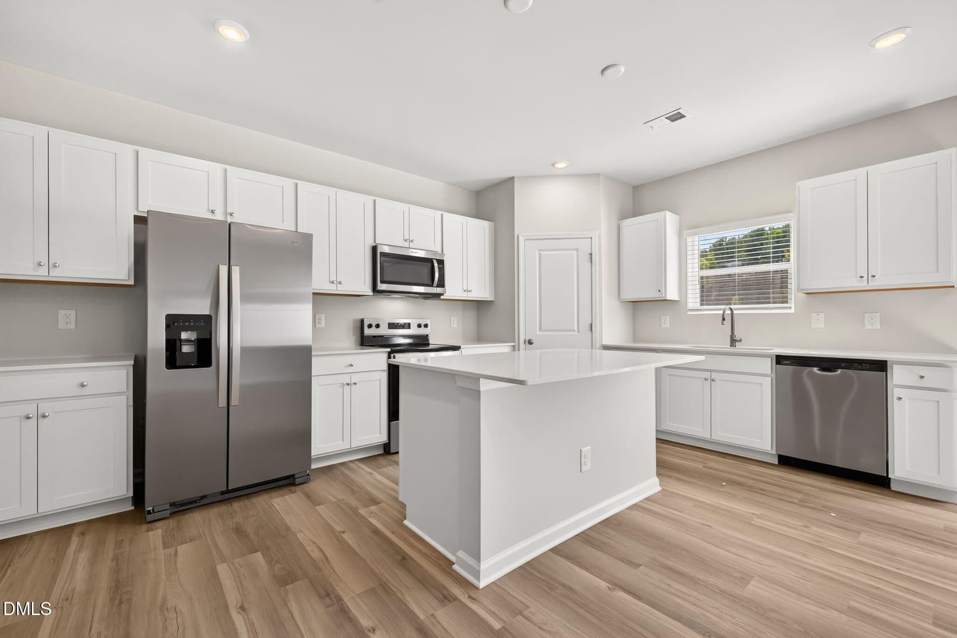 17-web-or-mls-IMG_0146 - 414 Barrington Key Drive, Zebulon, NC 27597