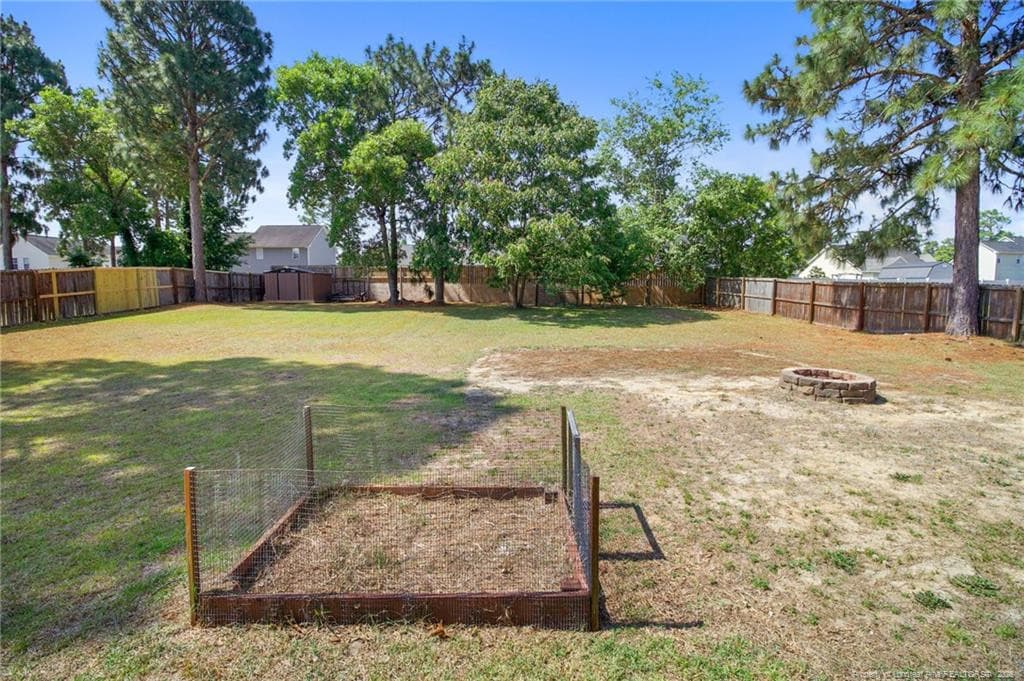 Previous flower bed - 80 Chinkapin Oak Circle, Bunnlevel, NC 28323