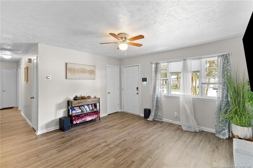Photo 4 - 1705 Grandview Drive, Fayetteville, NC 28314, Fayetteville