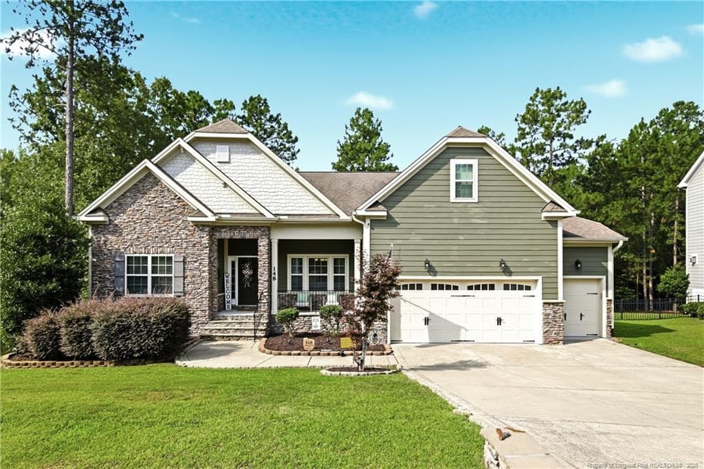 148 Heatherspring Way, Spring Lake, NC 28390