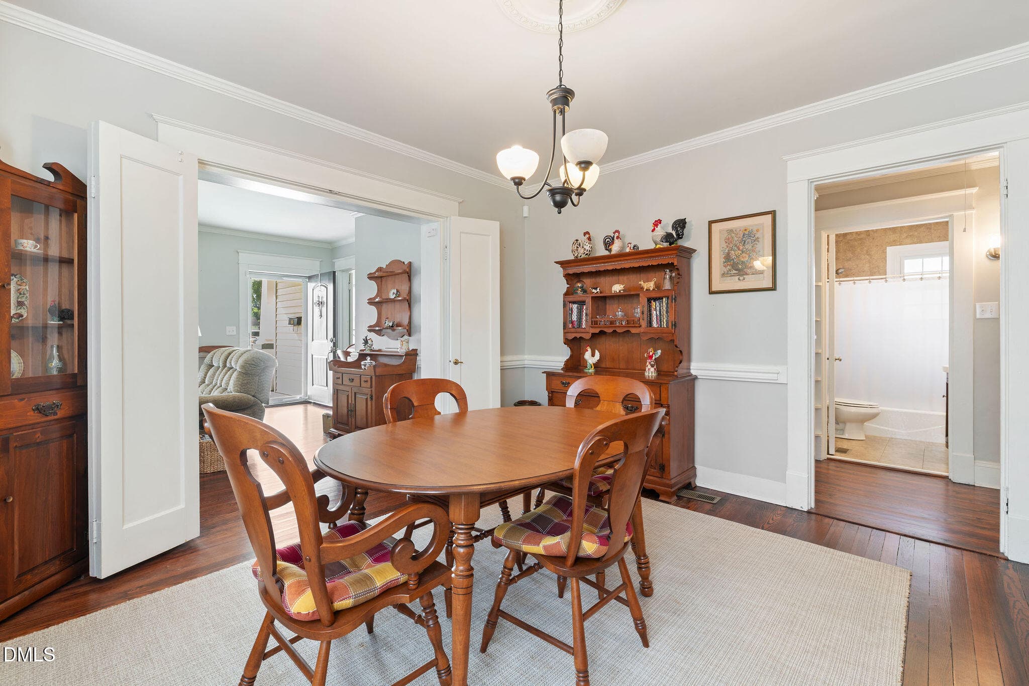 Formal Dinning - 313 N Breazeale Avenue, Mount Olive, NC 28365, Mount Olive