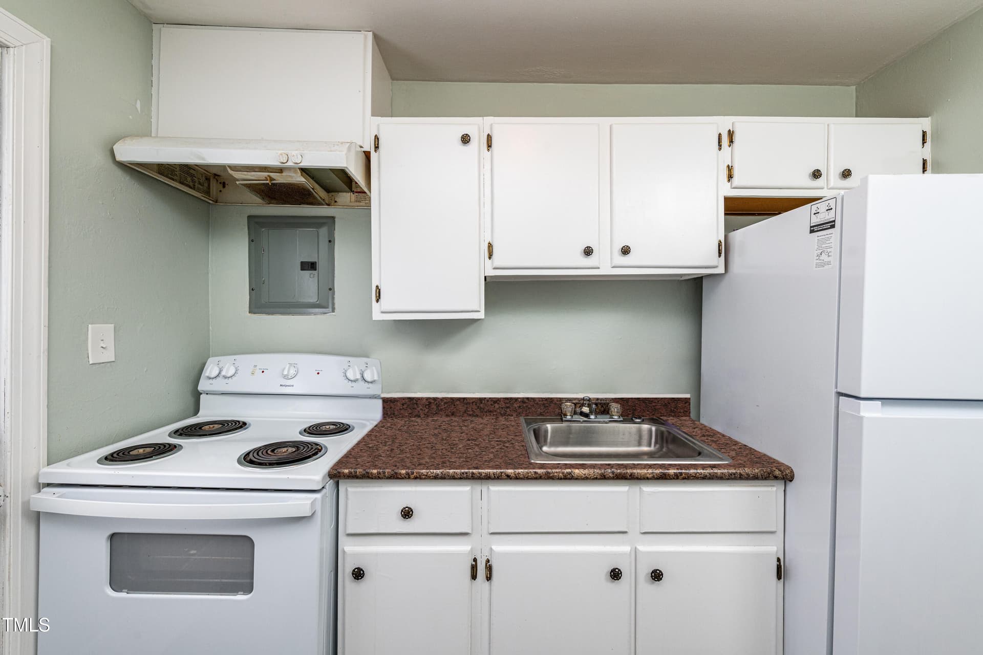 007_Kitchen - 806 Eva Street, Durham, NC 27701