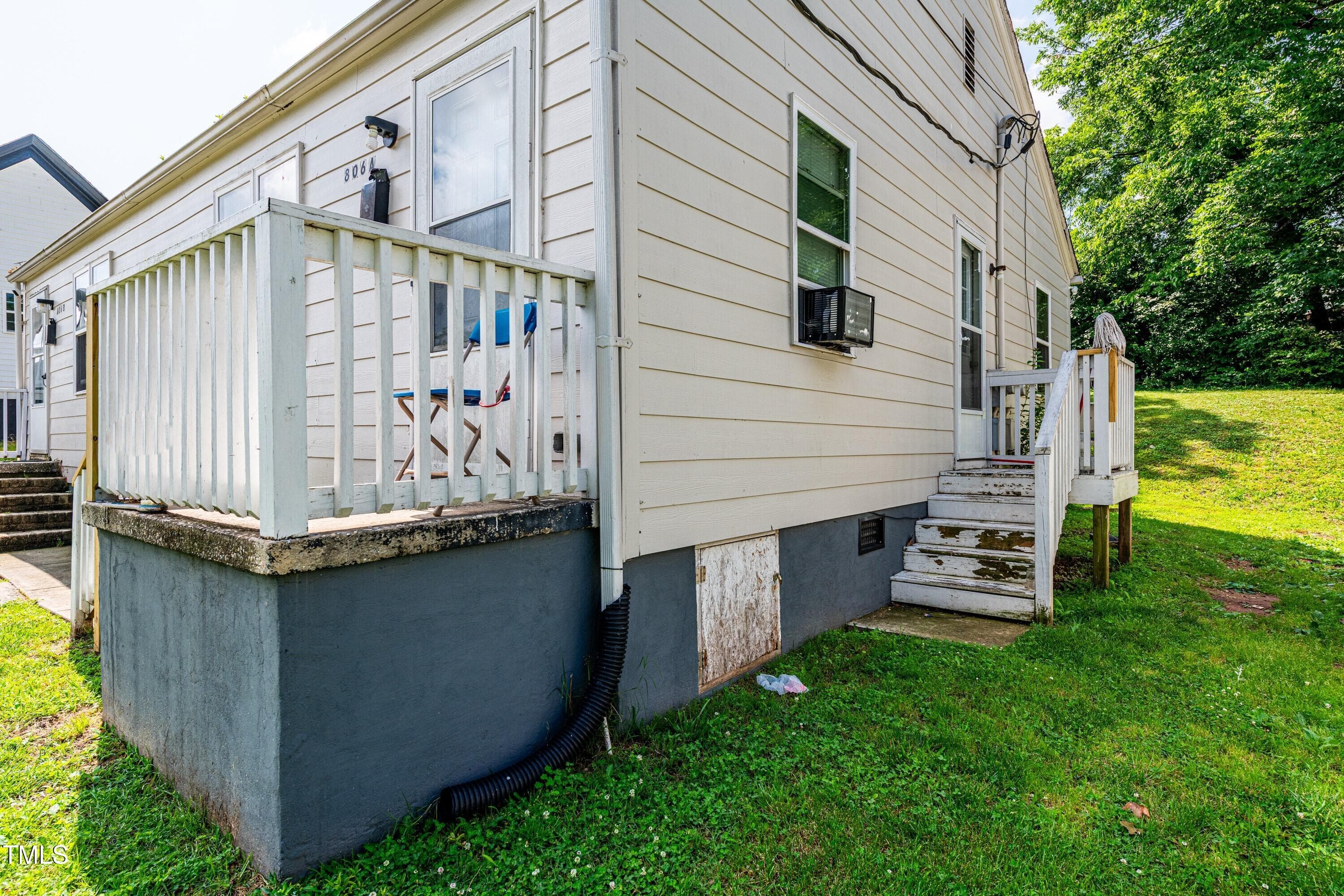 027_Unit A Side - 806 Eva Street, Durham, NC 27701