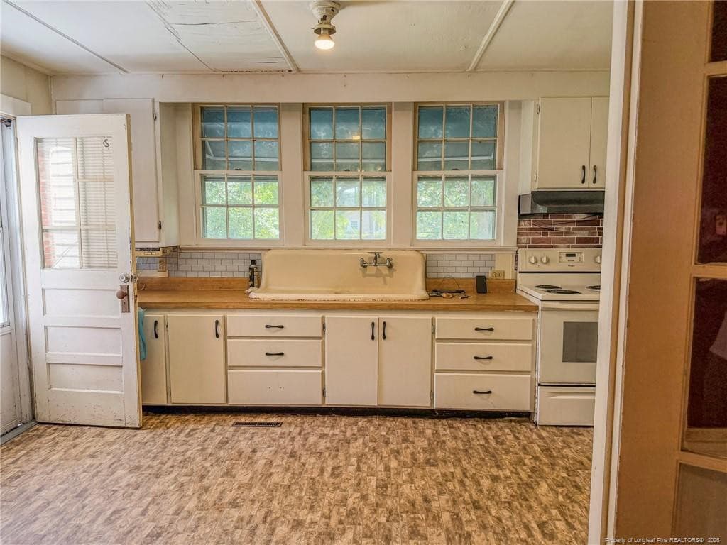 Photo 5 - 602 E Gertrude Street, Fairmont, NC 28340, Fairmont