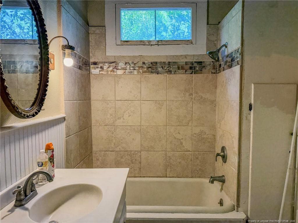 Photo 11 - 602 E Gertrude Street, Fairmont, NC 28340, Fairmont